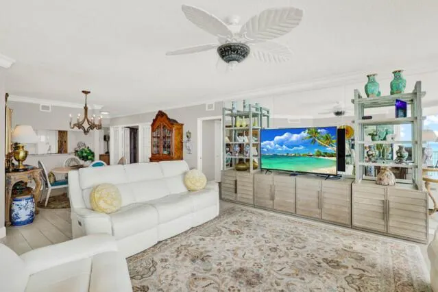 8600 S Ocean Drive, #902