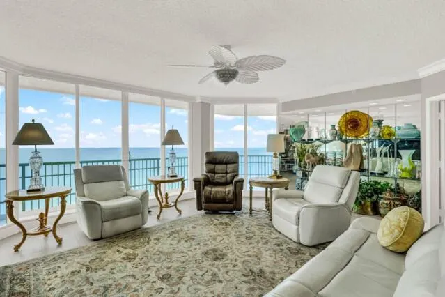 8600 S Ocean Drive, #902
