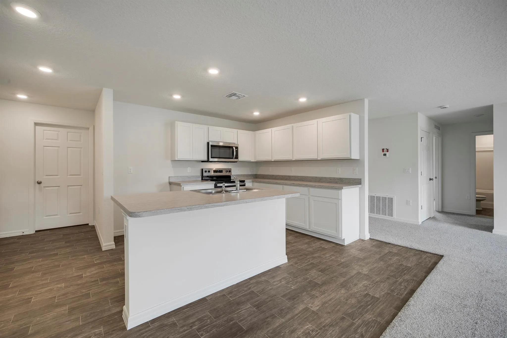 438 SW Meadow Terrace
