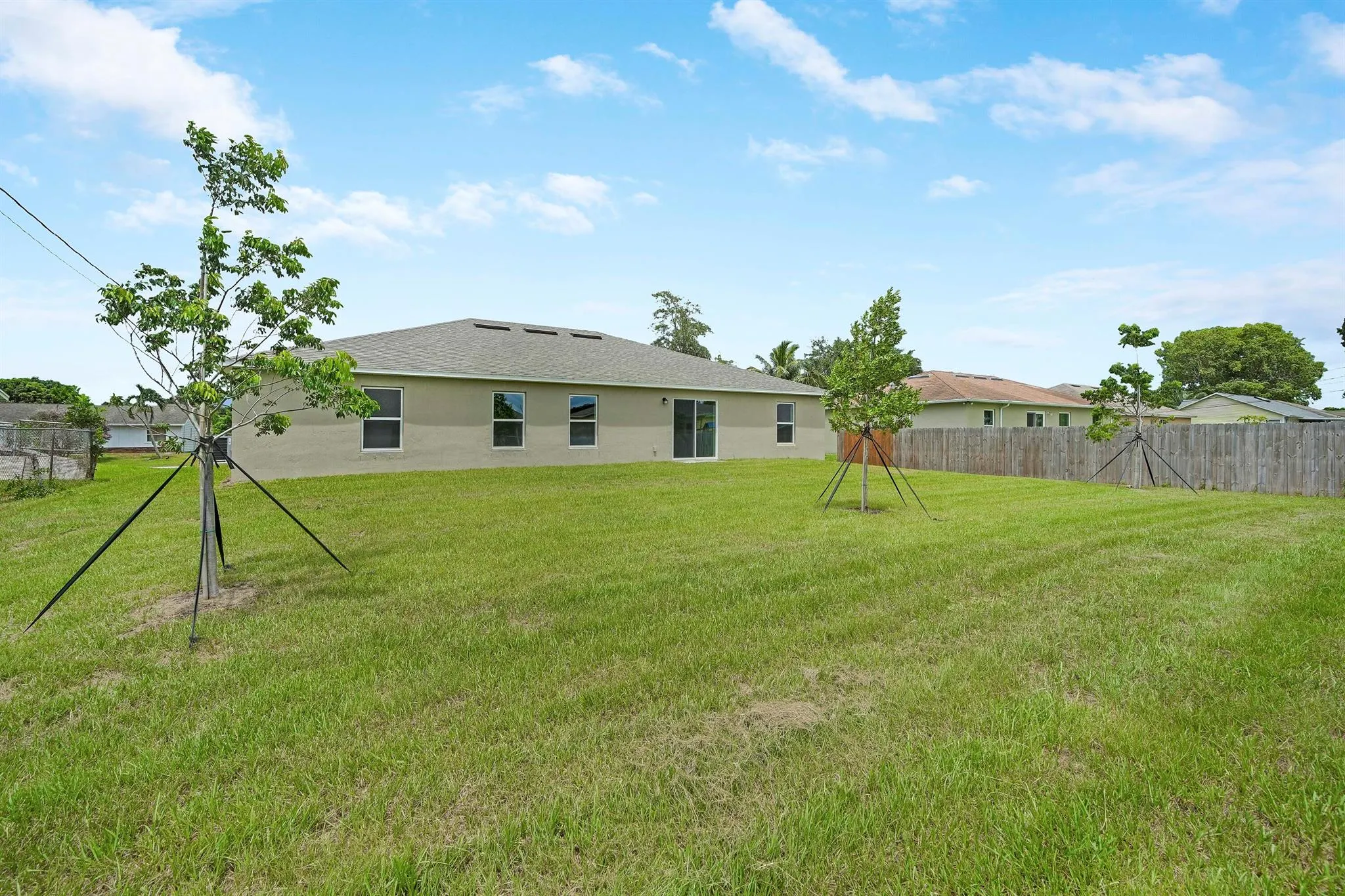 438 SW Meadow Terrace