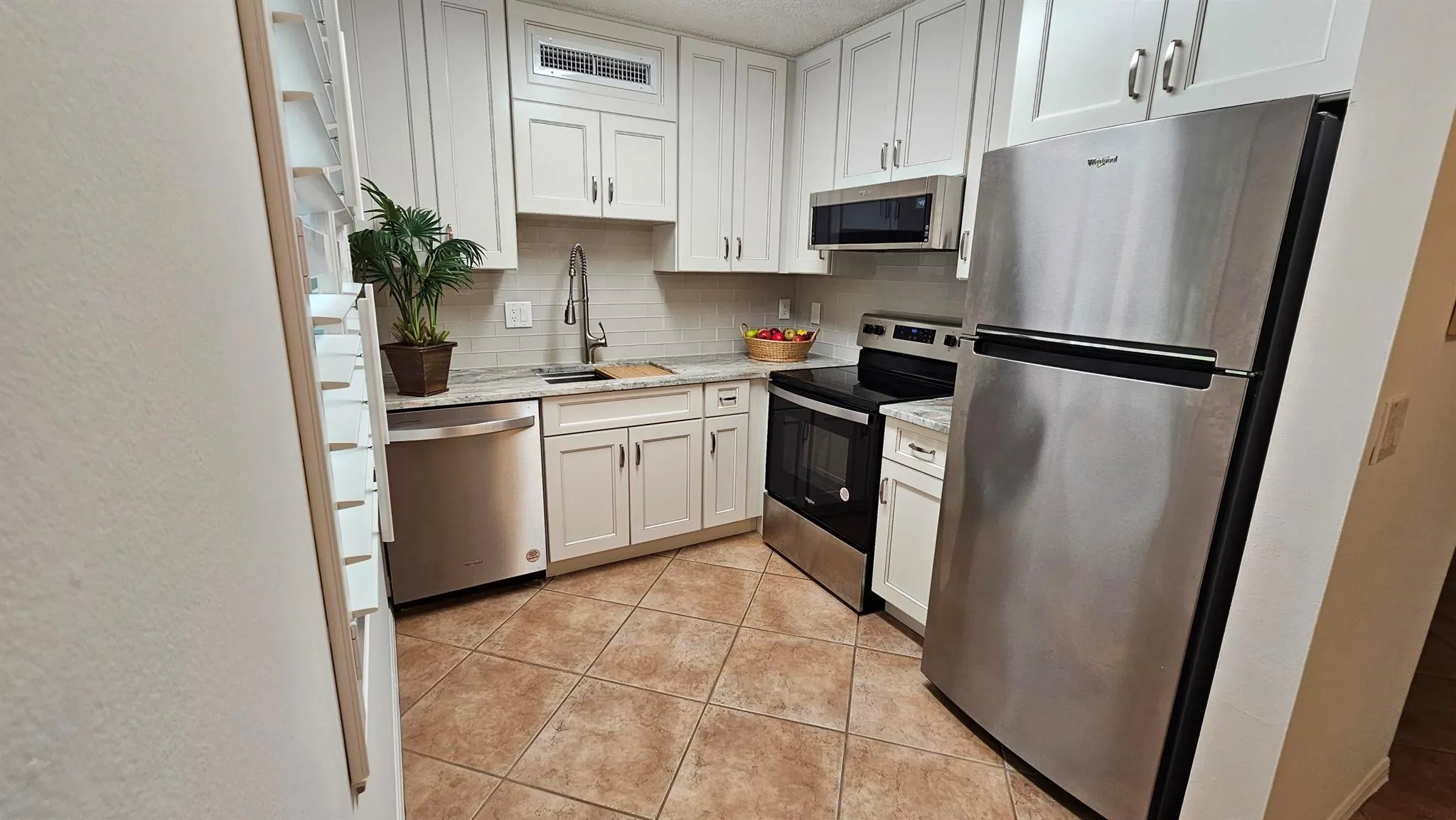 1441 Ocean Drive, #201