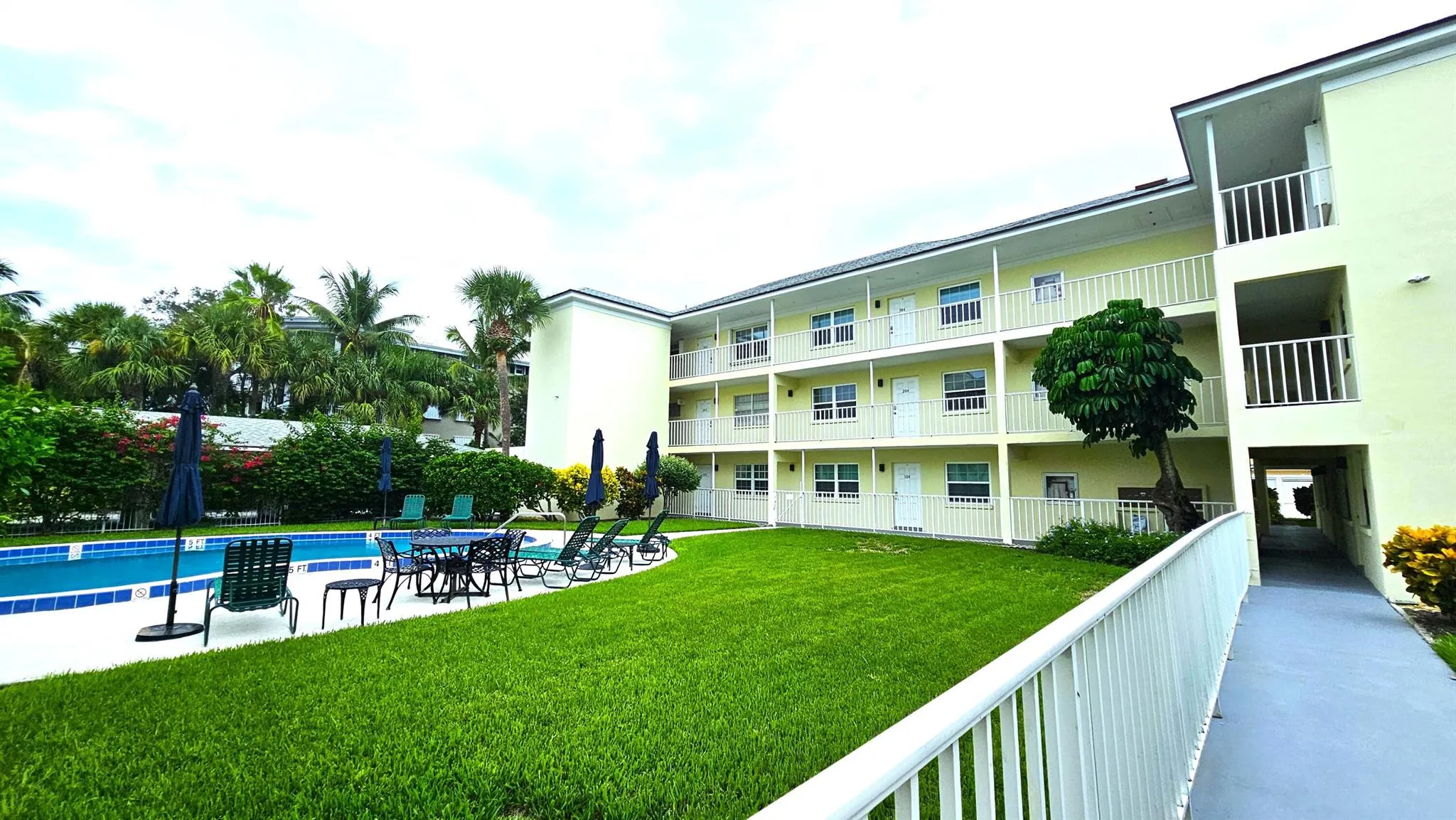 1441 Ocean Drive, #201