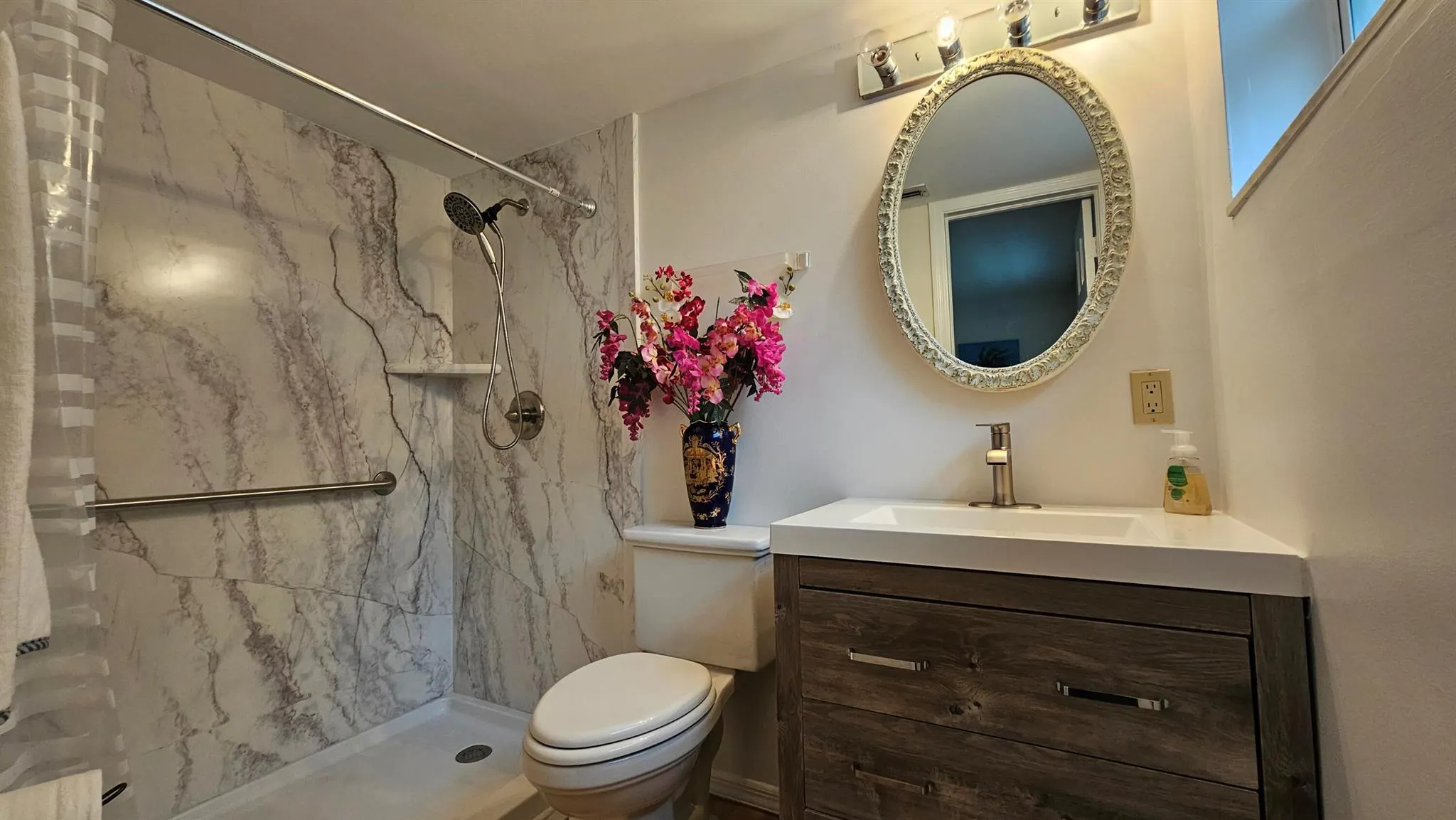 1441 Ocean Drive, #201