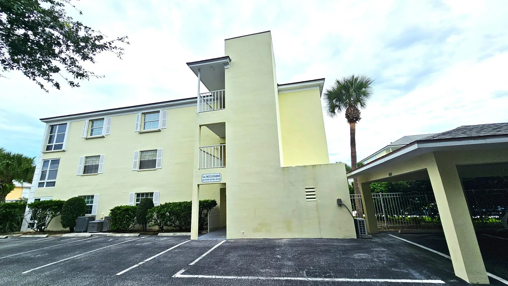 1441 Ocean Drive, #201