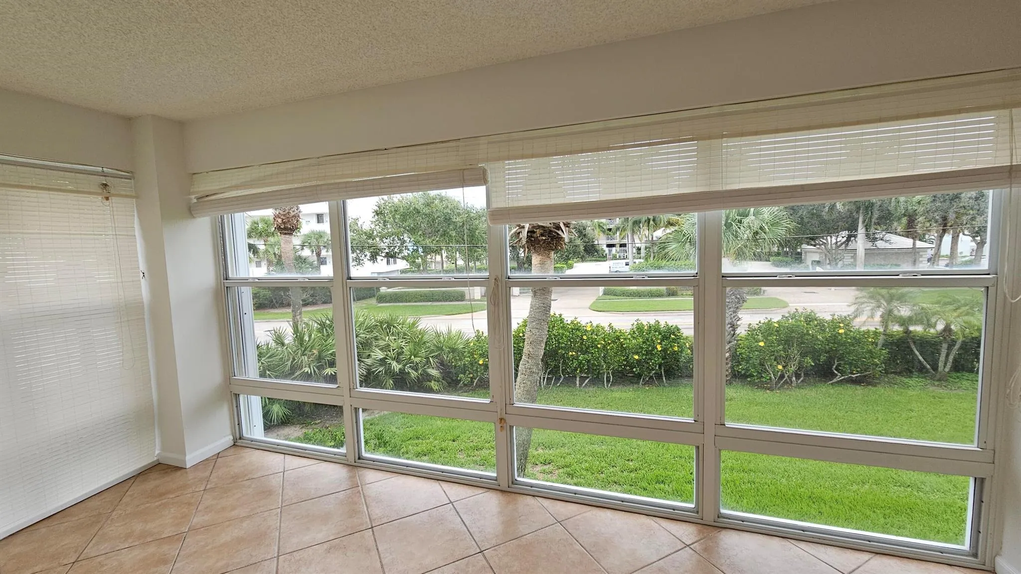 1441 Ocean Drive, #201