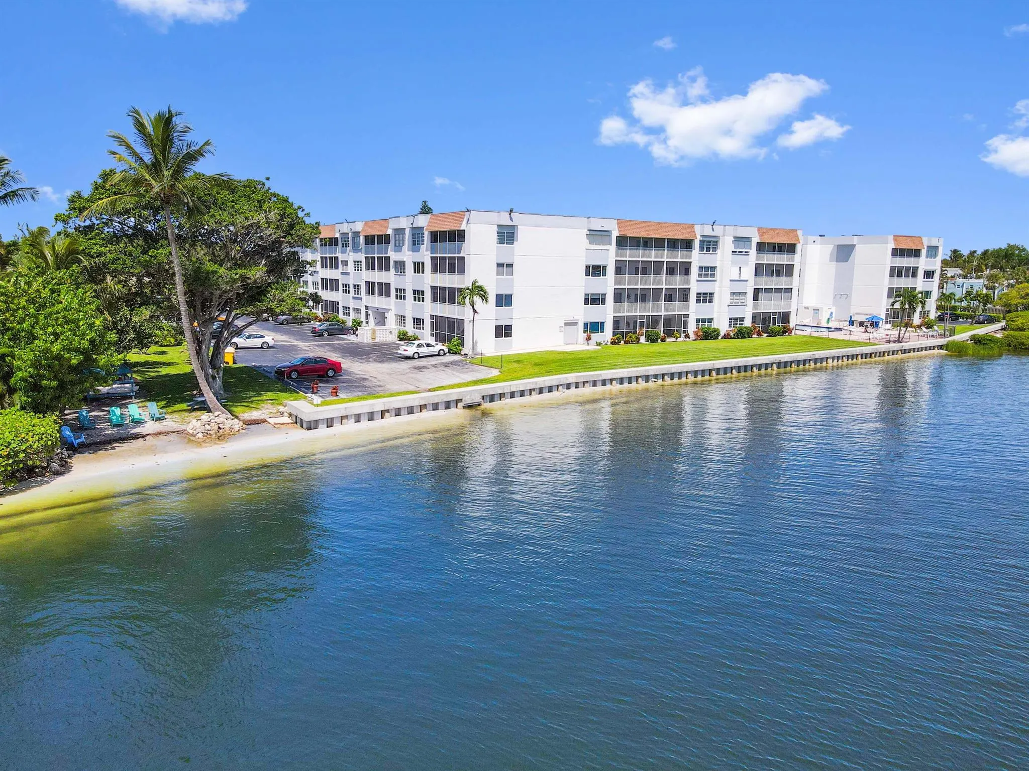 1516 S Lakeside Drive, #110