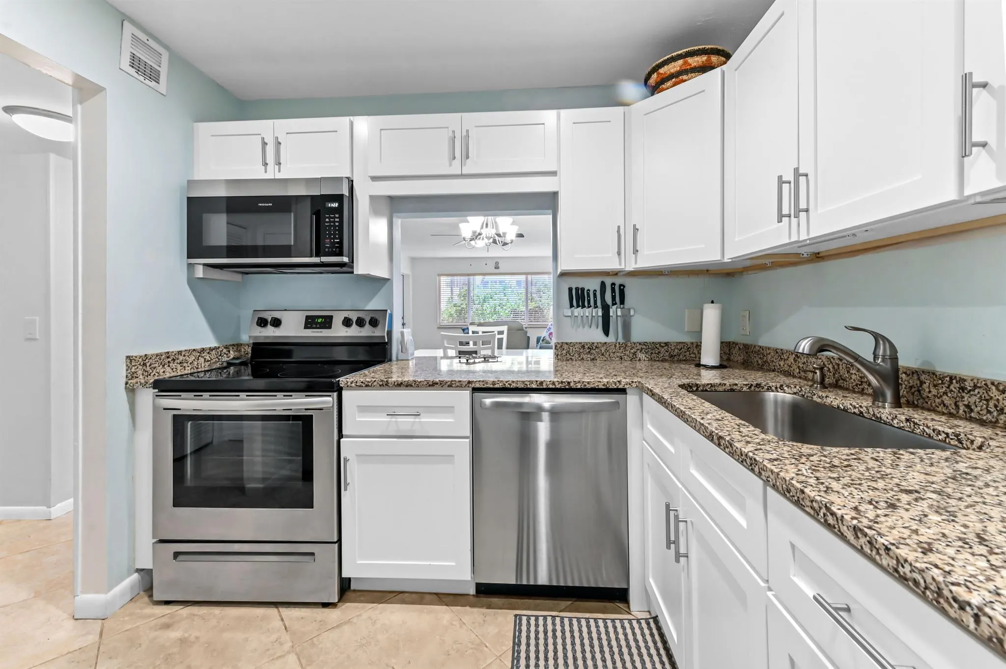 1516 S Lakeside Drive, #110