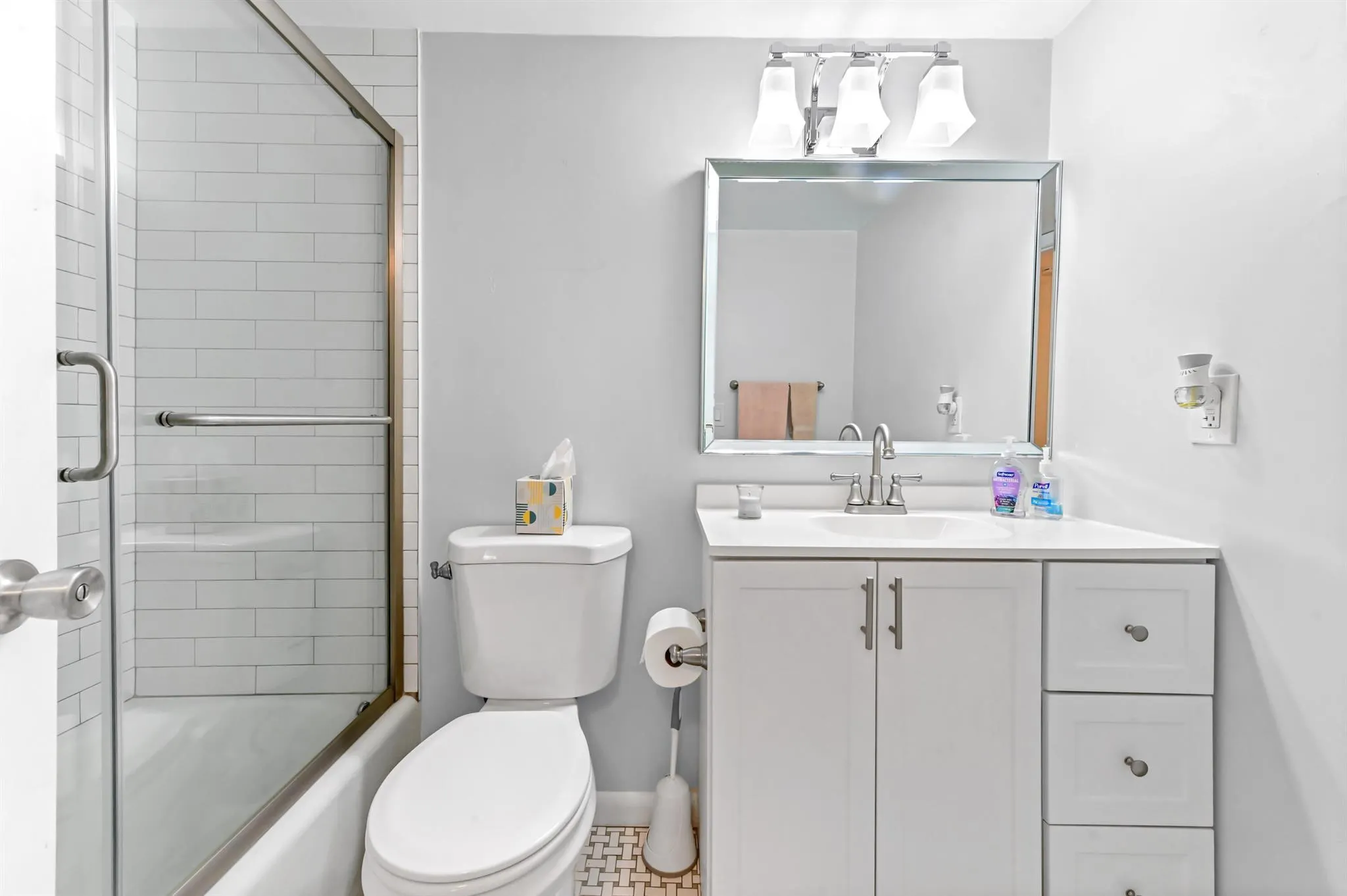 1516 S Lakeside Drive, #110