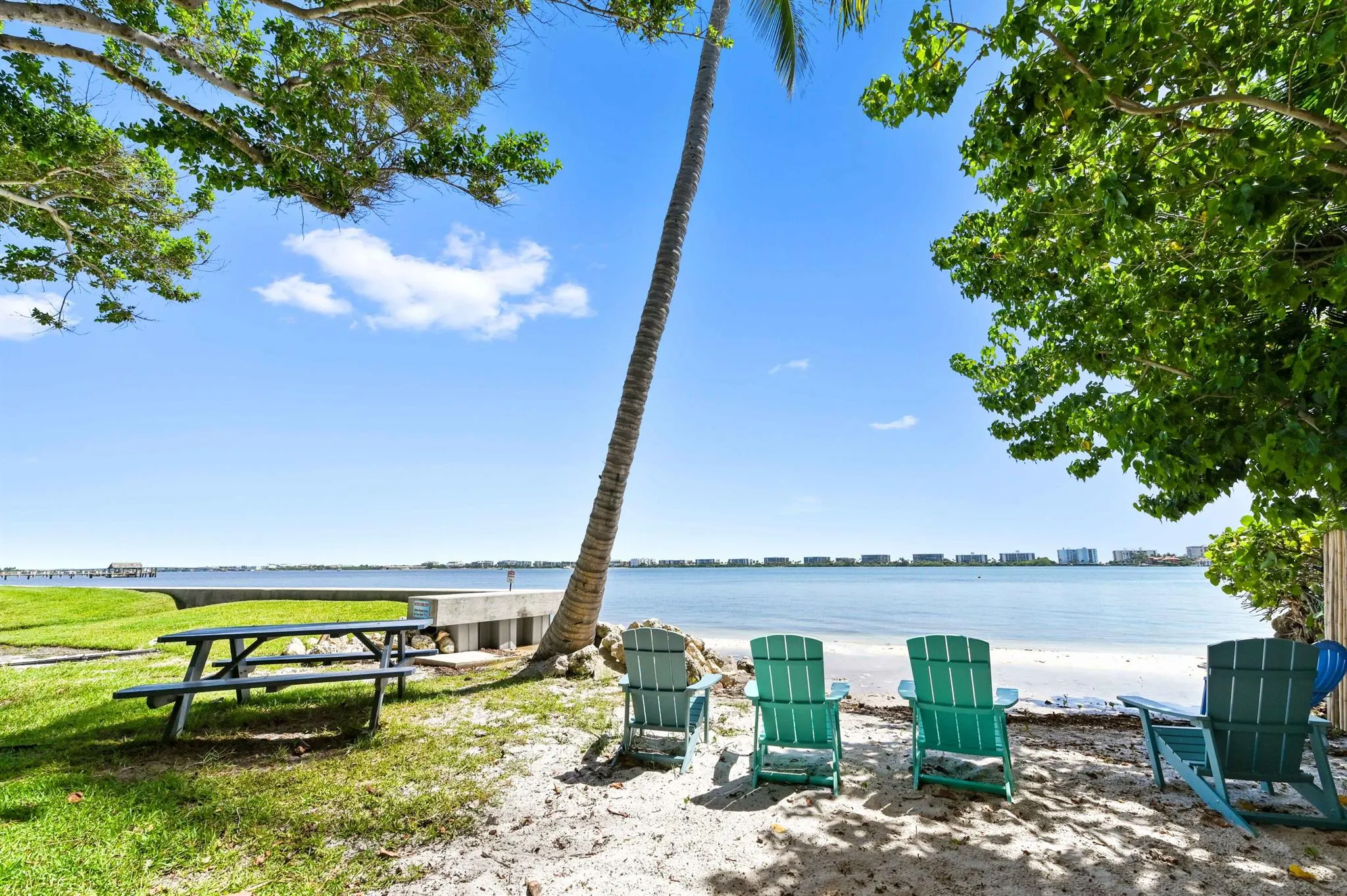1516 S Lakeside Drive, #110