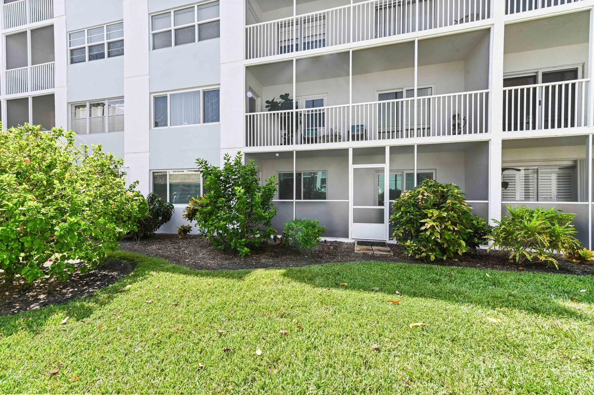 1516 S Lakeside Drive, #110