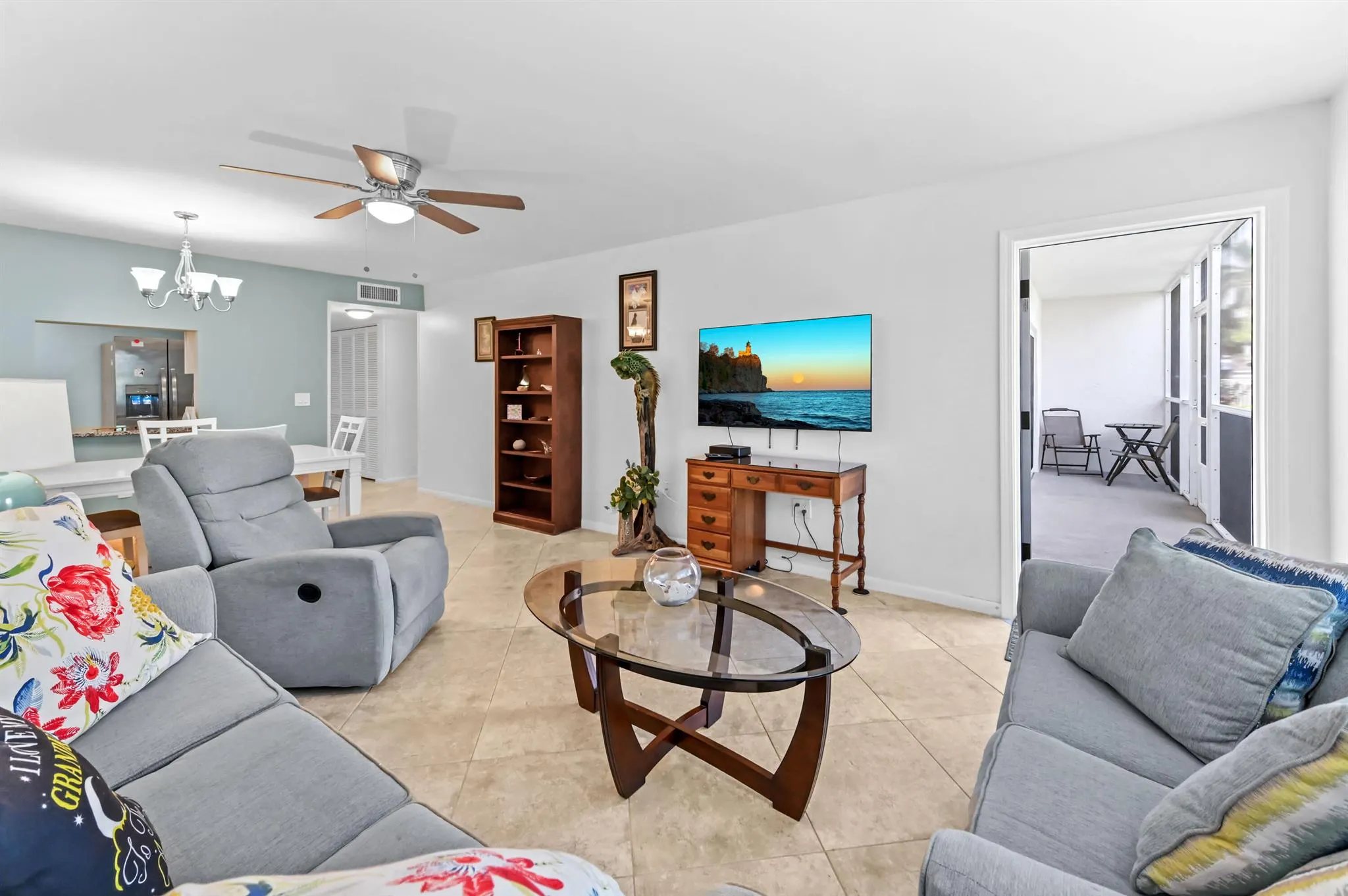 1516 S Lakeside Drive, #110