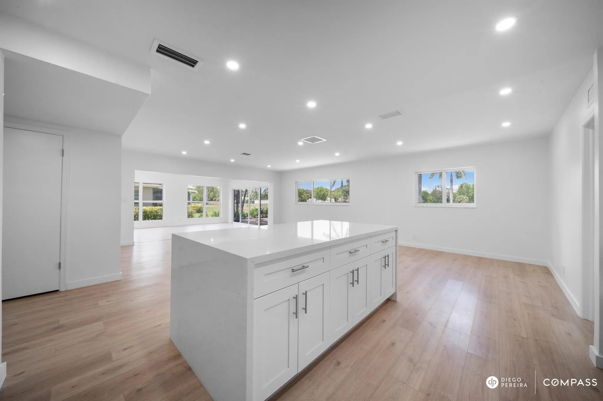 3011 N Palm Aire Drive