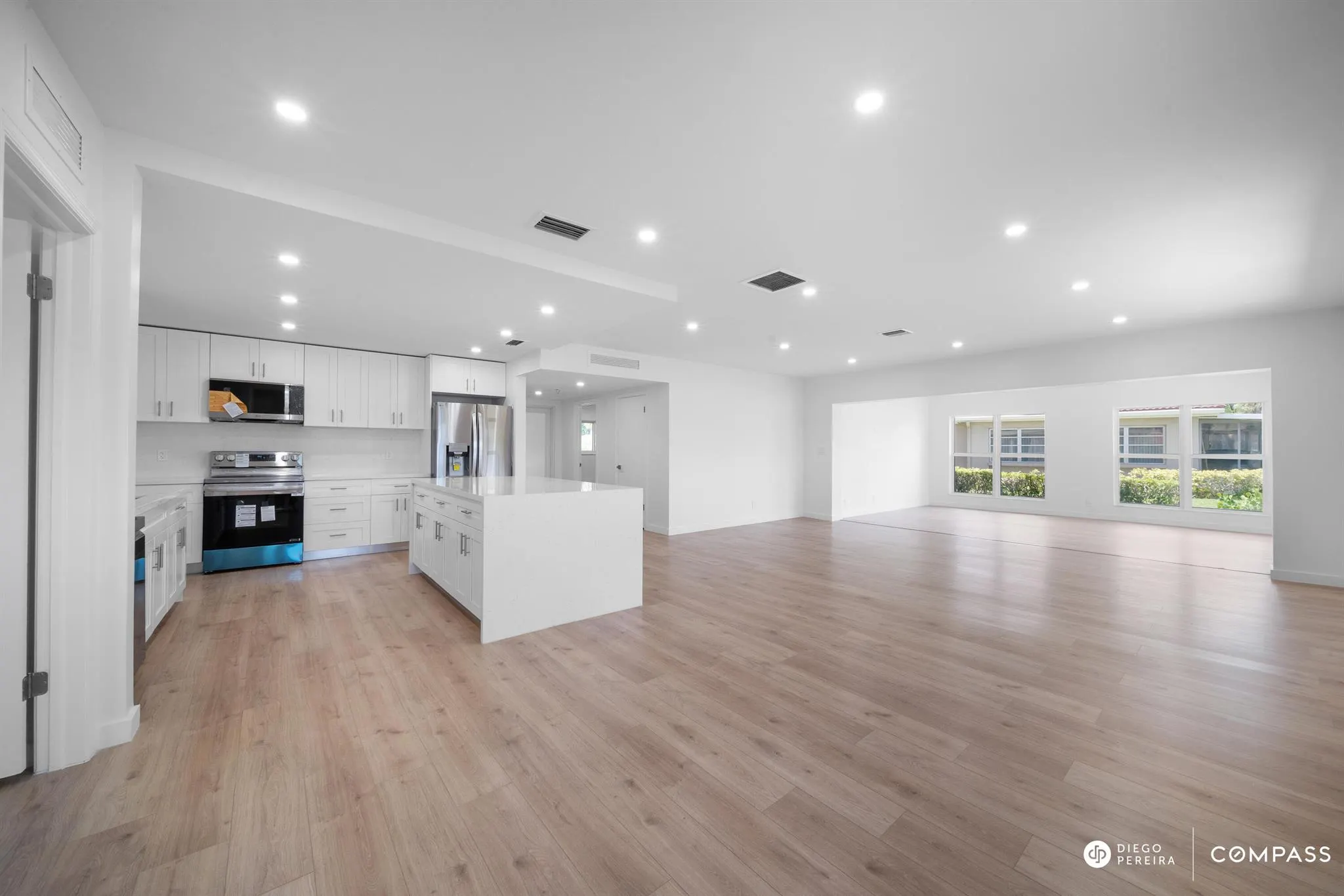 3011 N Palm Aire Drive
