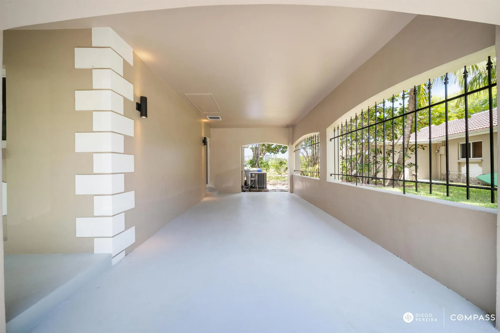3011 N Palm Aire Drive