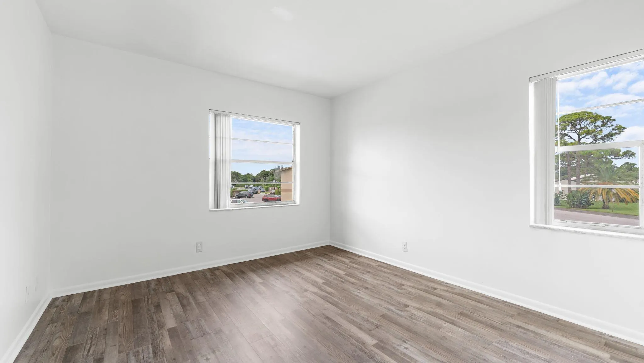1758 Abbey Road, #201