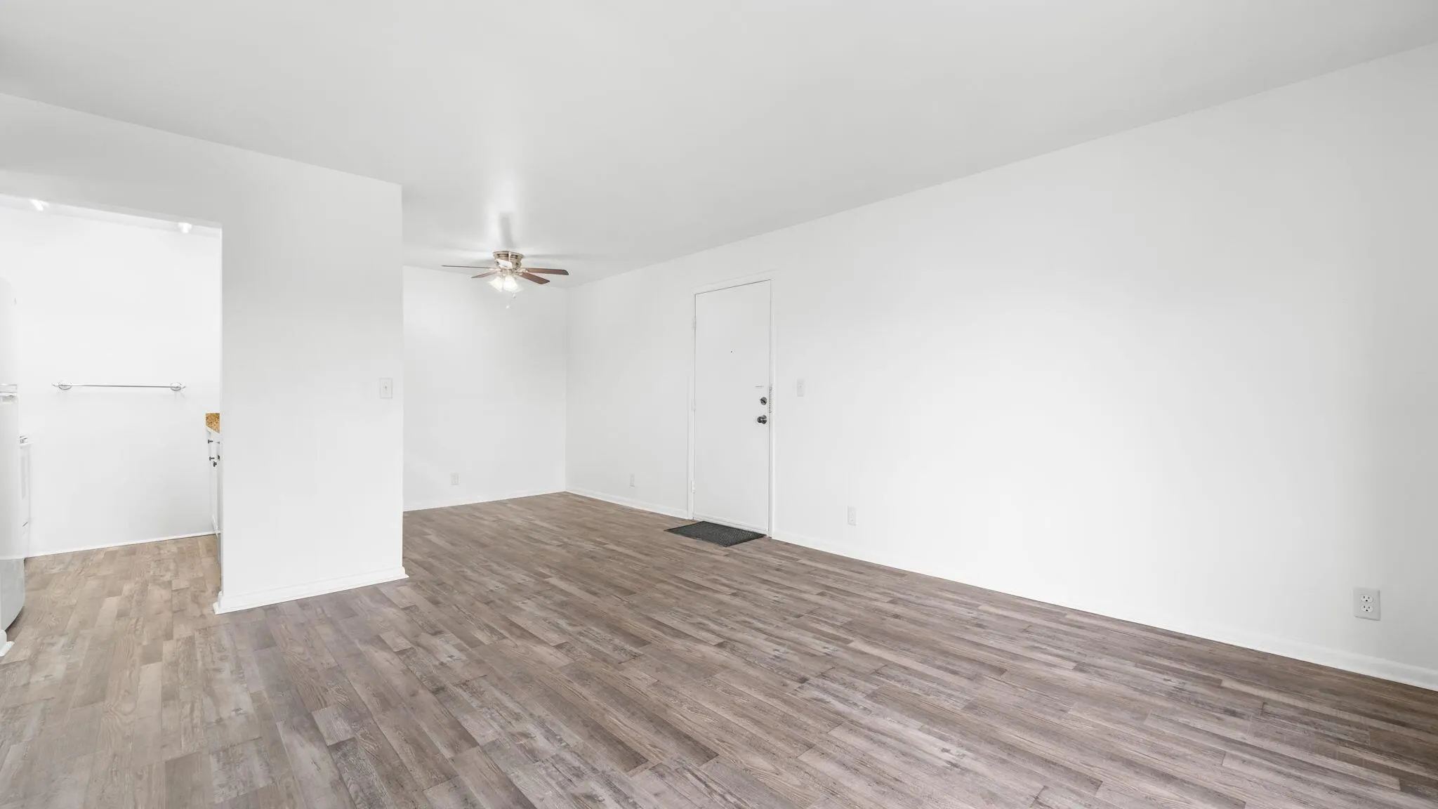 1758 Abbey Road, #201