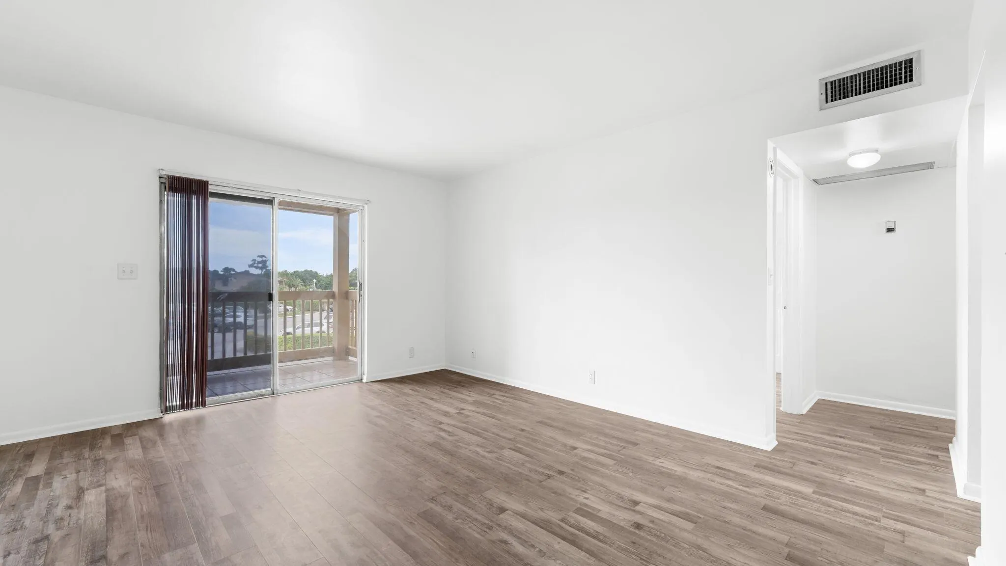 1758 Abbey Road, #201