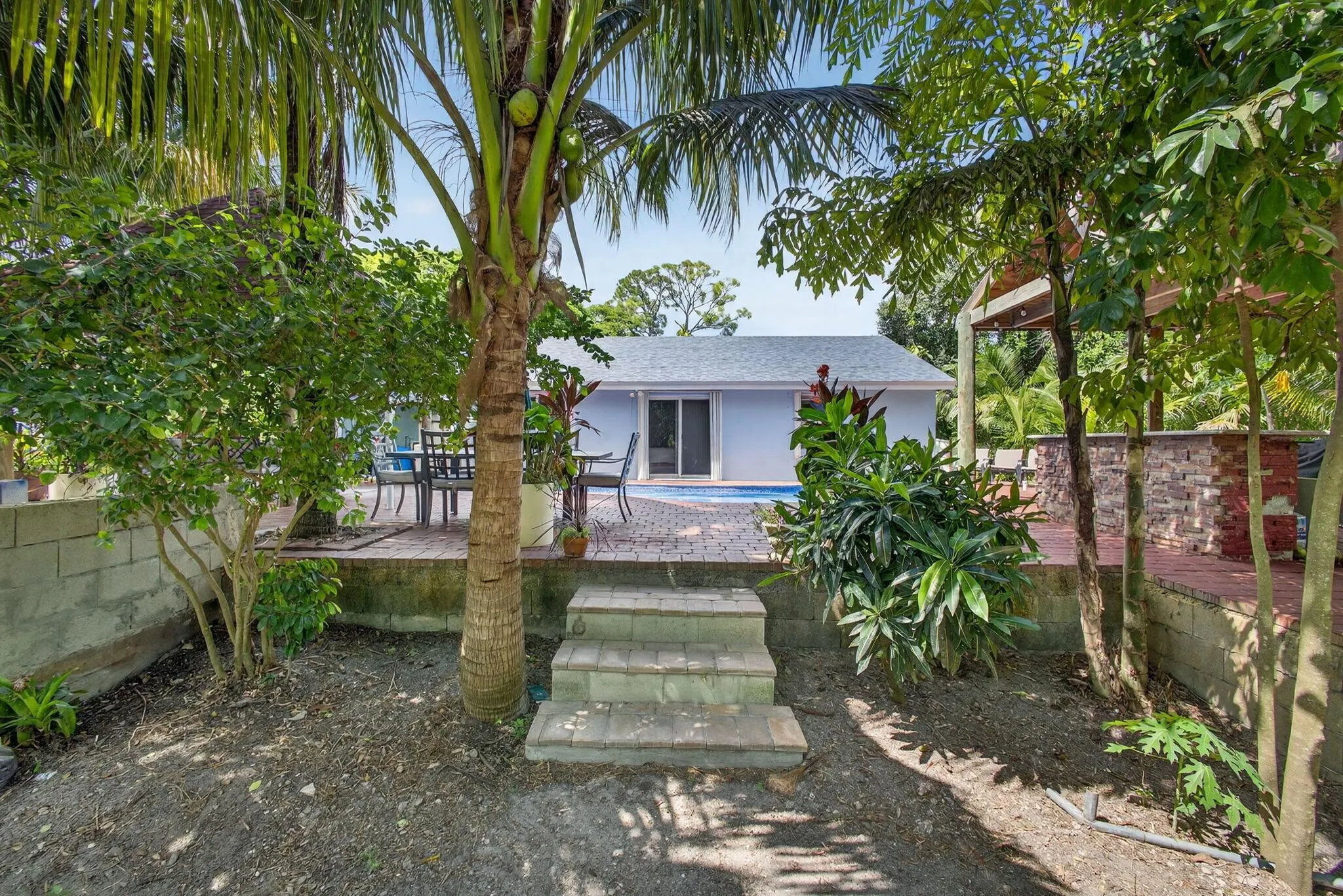 18852 50th Street N