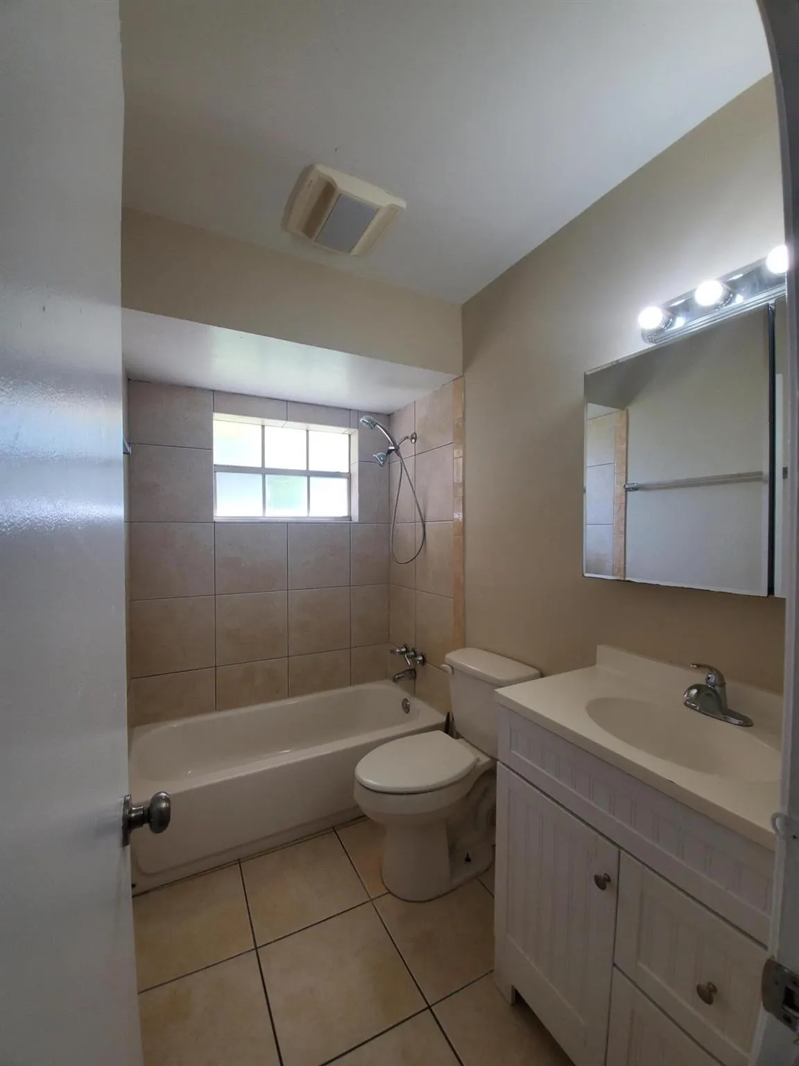 94 SE 3rd Avenue, #94-96