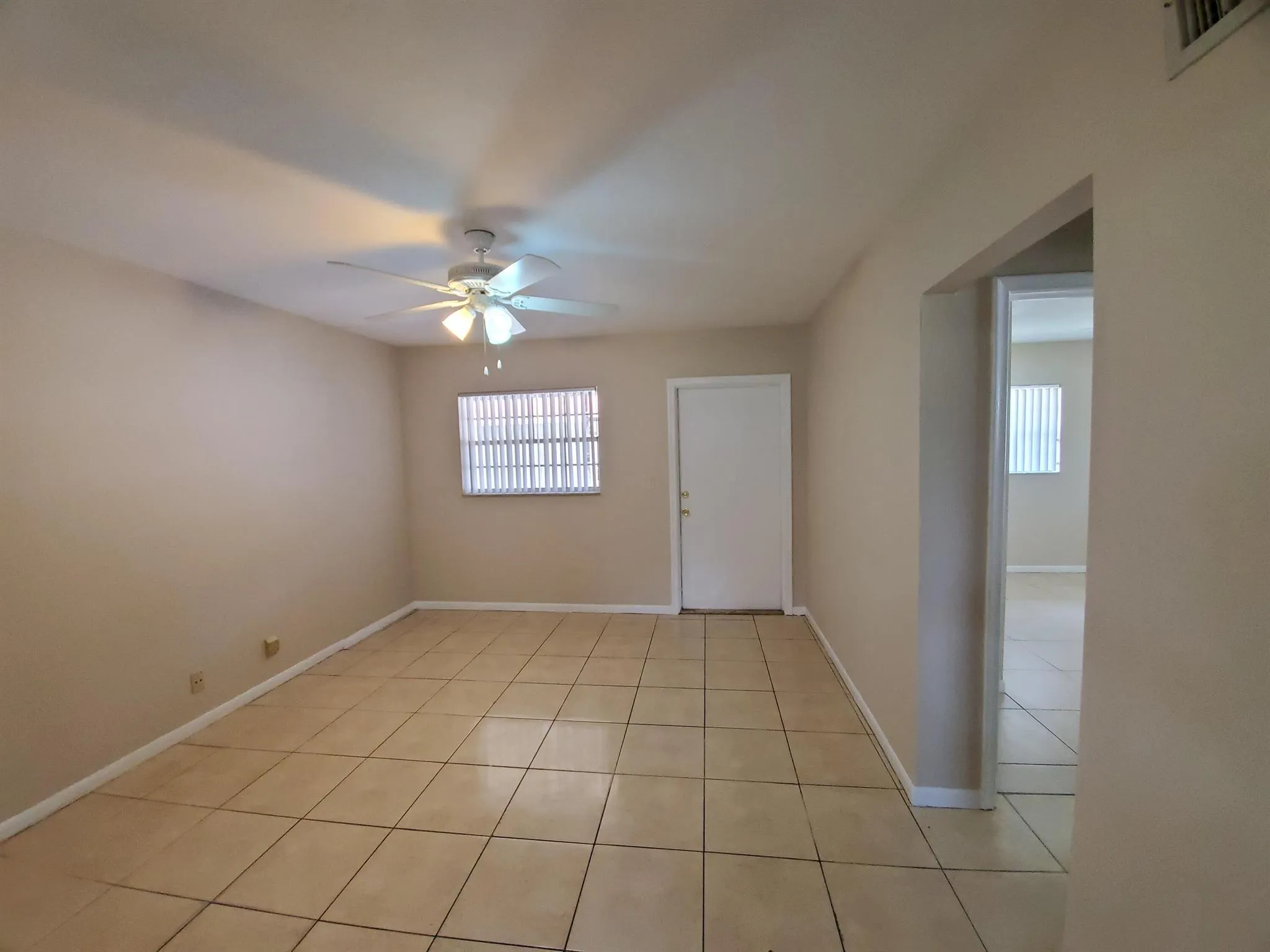 94 SE 3rd Avenue, #94-96