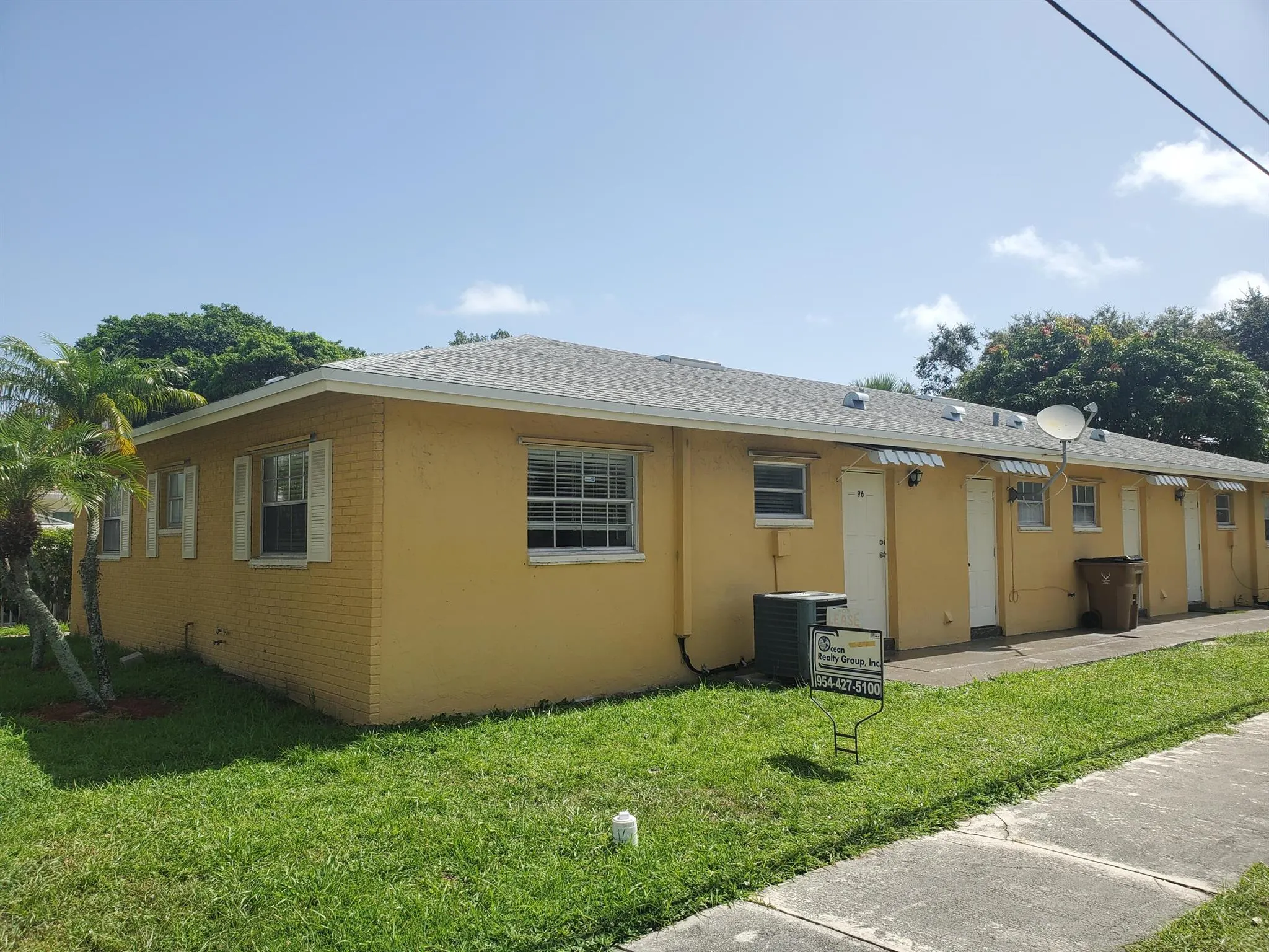 94 SE 3rd Avenue, #94-96
