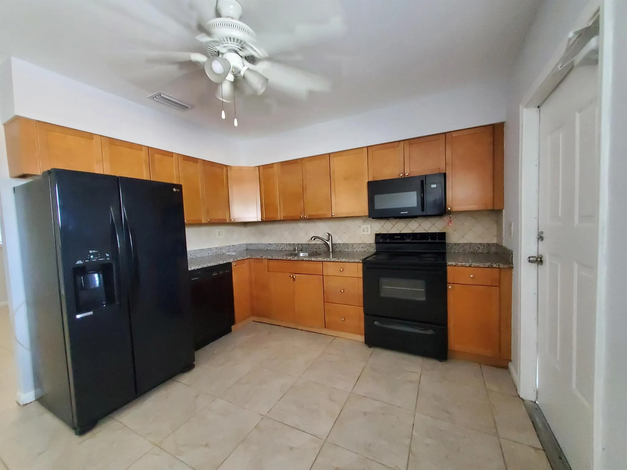 94 SE 3rd Avenue, #94-96