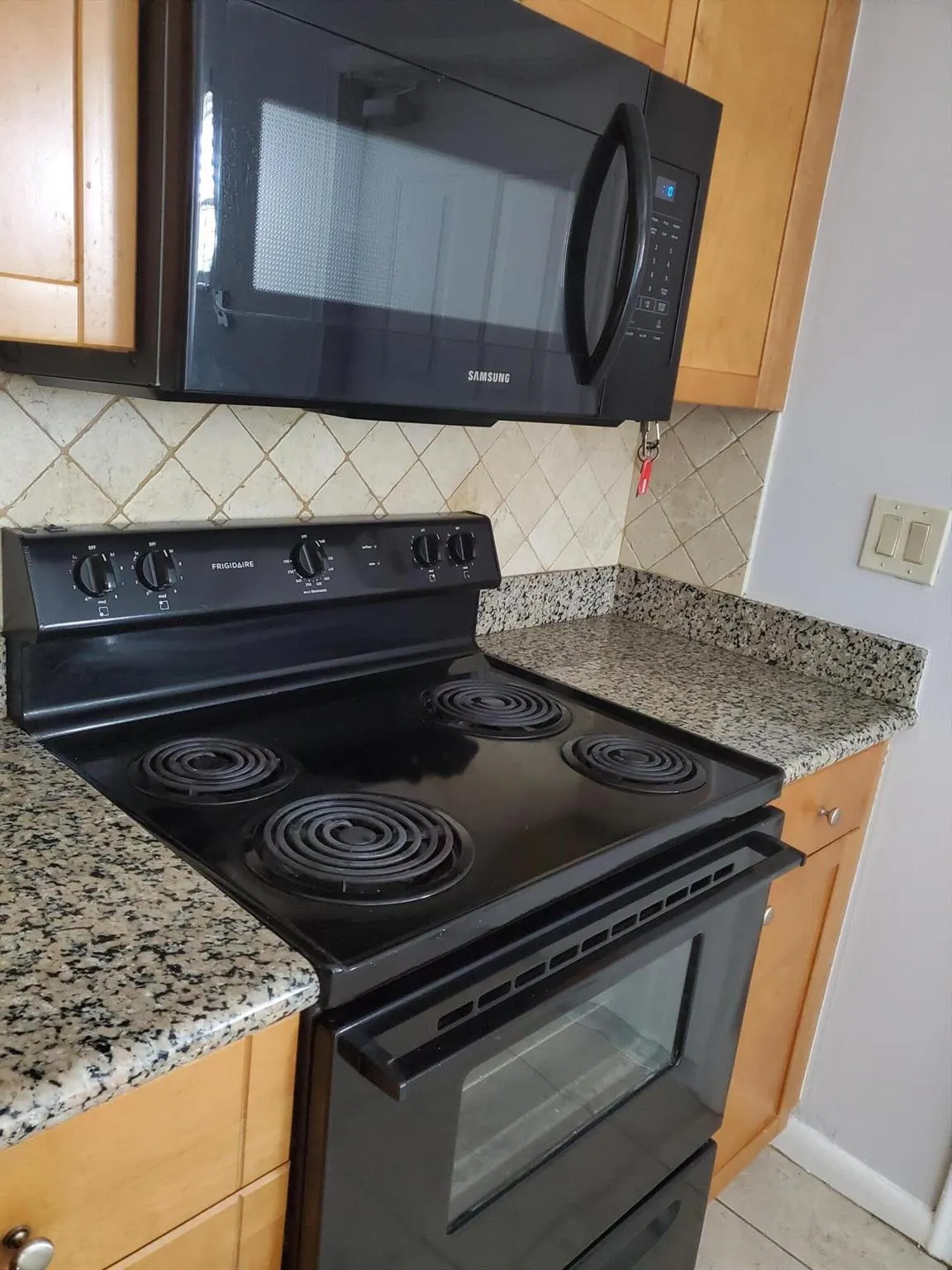 94 SE 3rd Avenue, #94-96