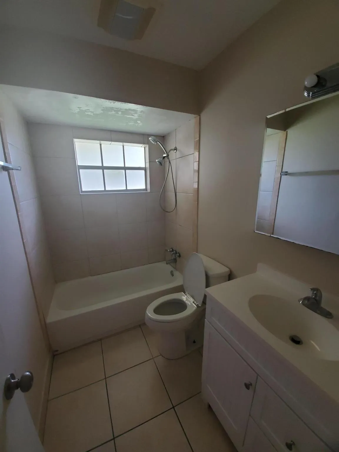 94 SE 3rd Avenue, #94-96