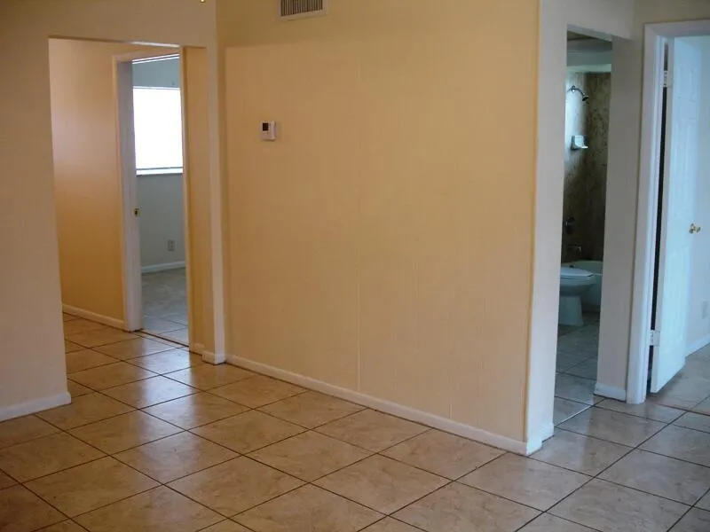 94 SE 3rd Avenue, #94-96