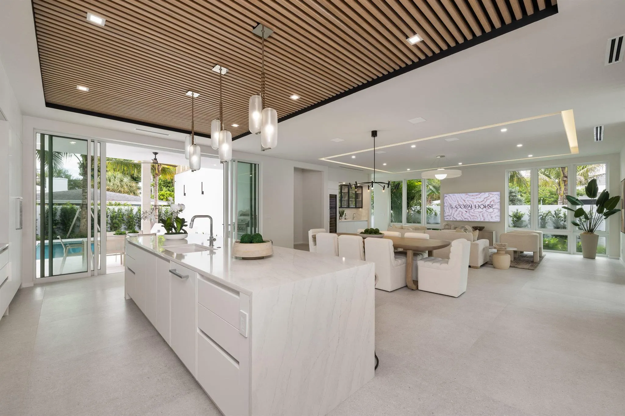 800 Bond Way