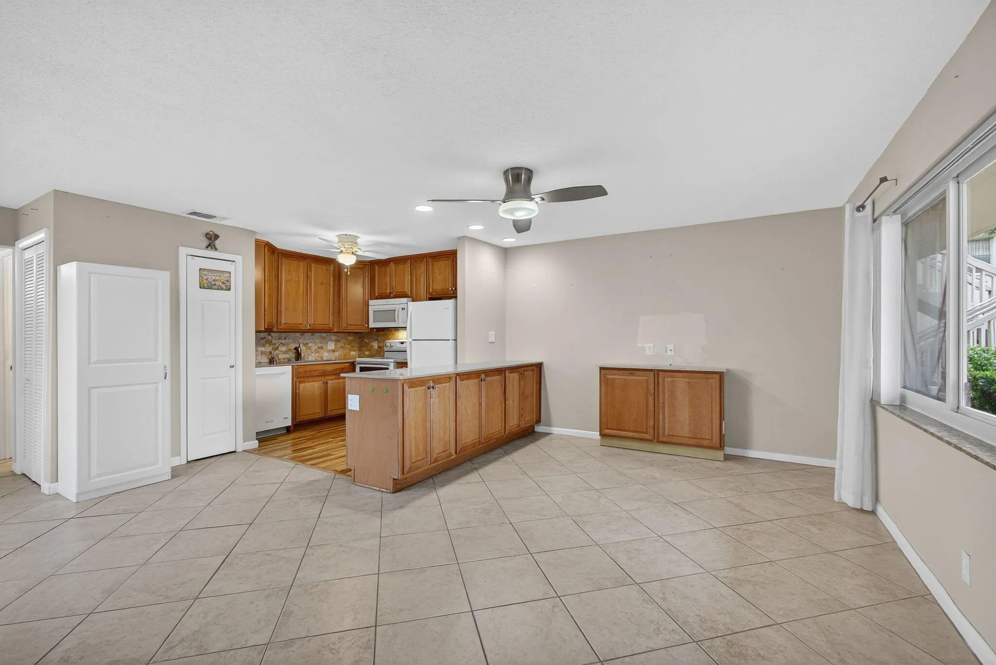 221 Coventry J