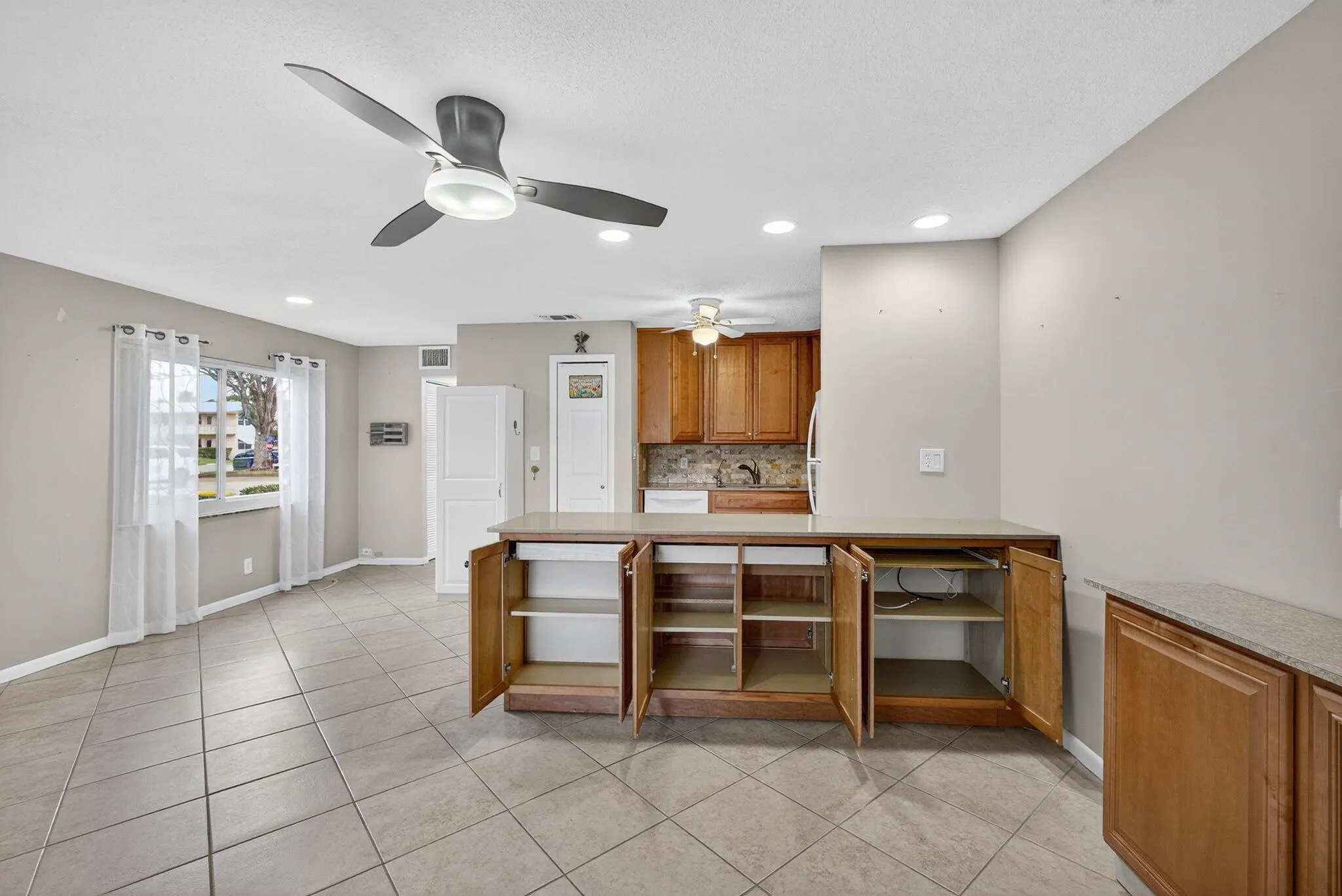 221 Coventry J