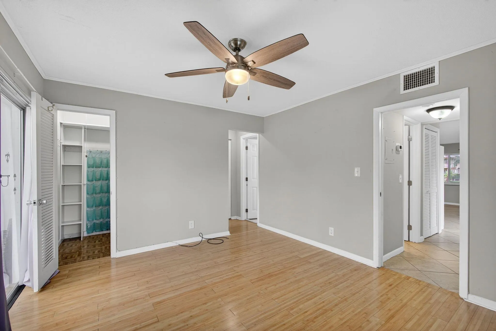 221 Coventry J