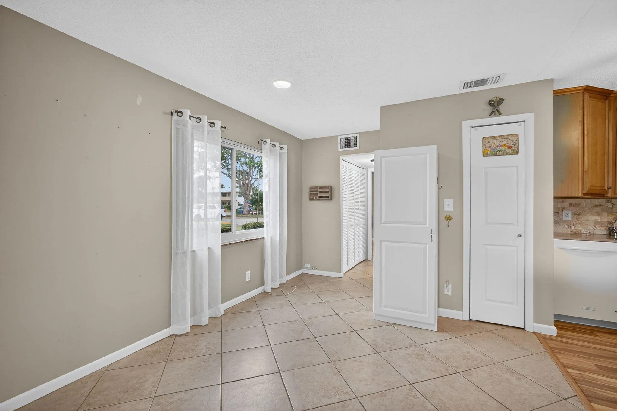 221 Coventry J