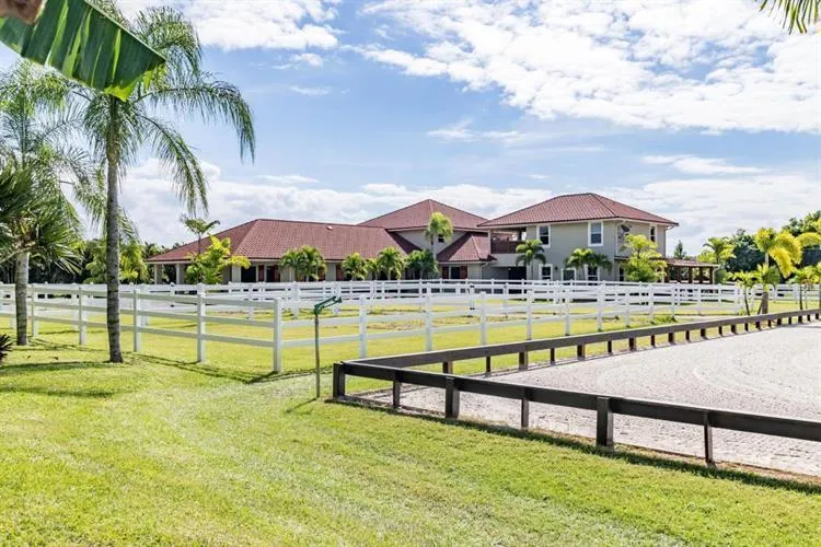 15330 Ocean Breeze Lane, #Barn Stalls