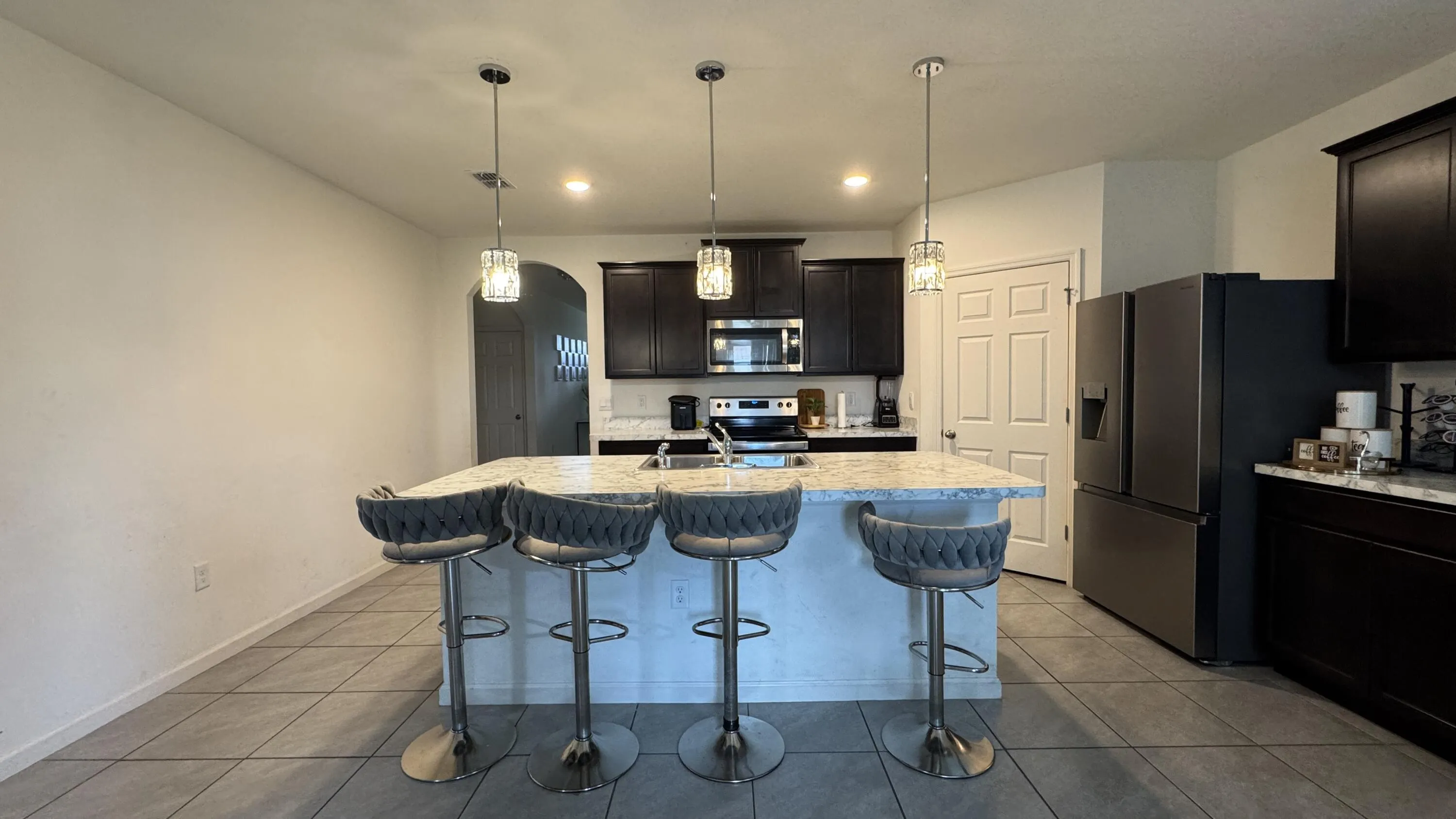 729 SW Lakehurst Drive