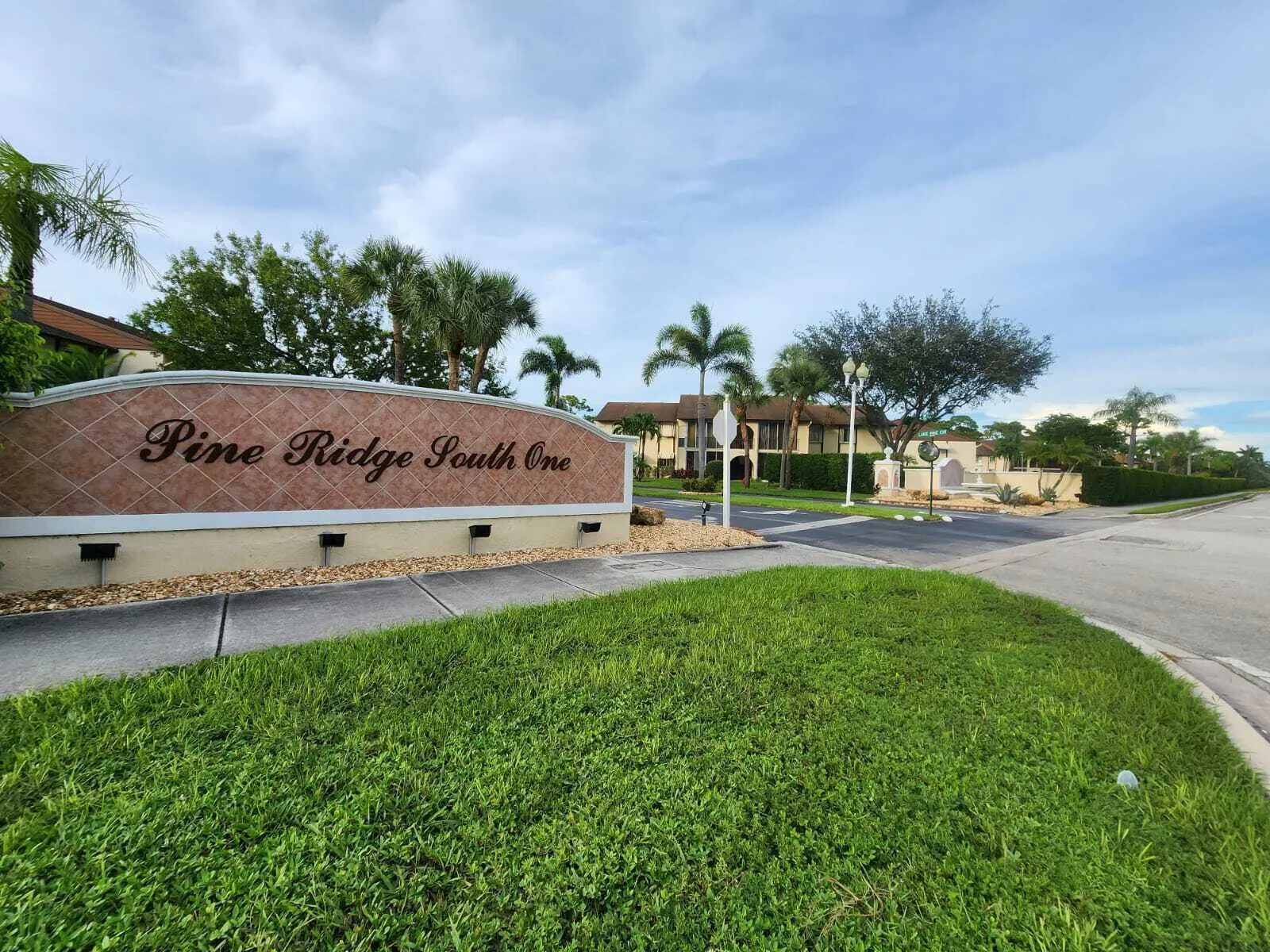 123 Lake Pine Circle, #A-1
