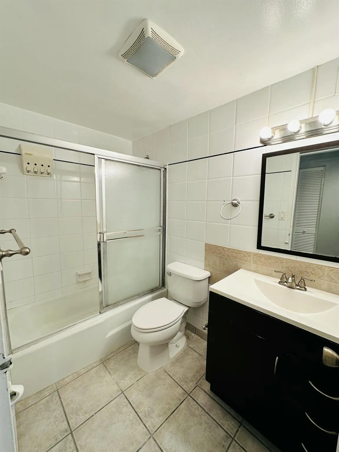 905 Brickell Bay Drive, #1223