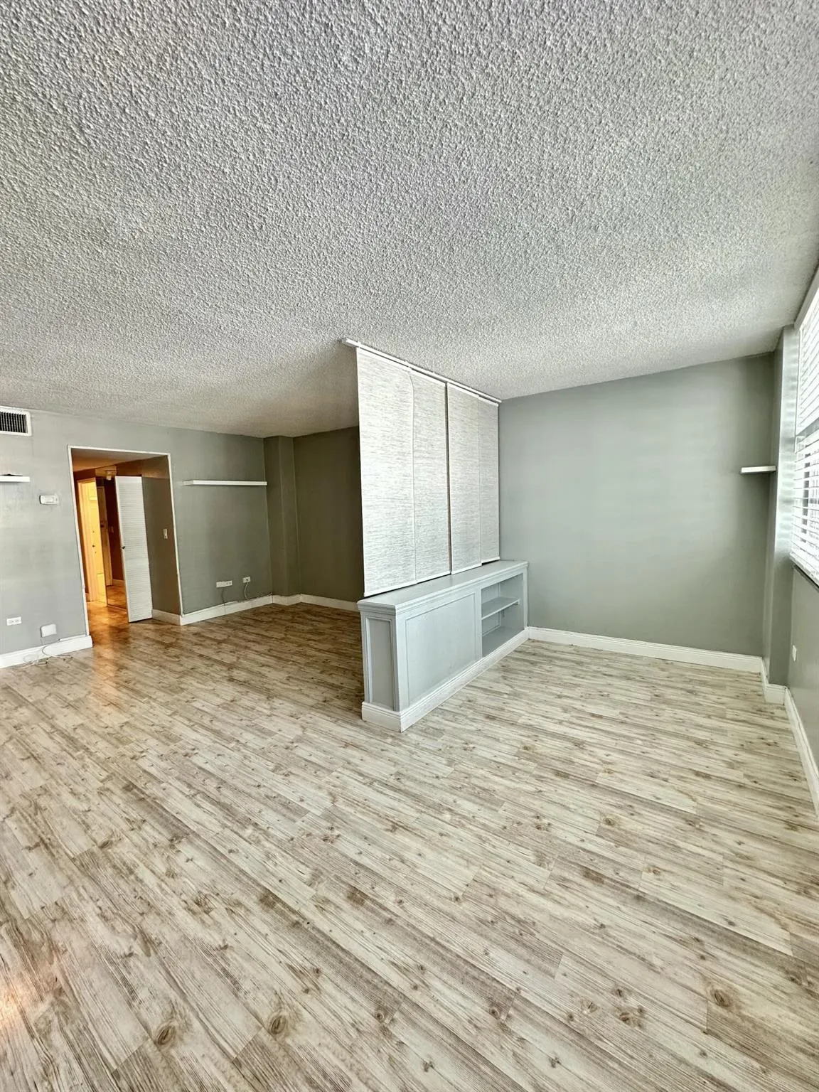 905 Brickell Bay Drive, #1223