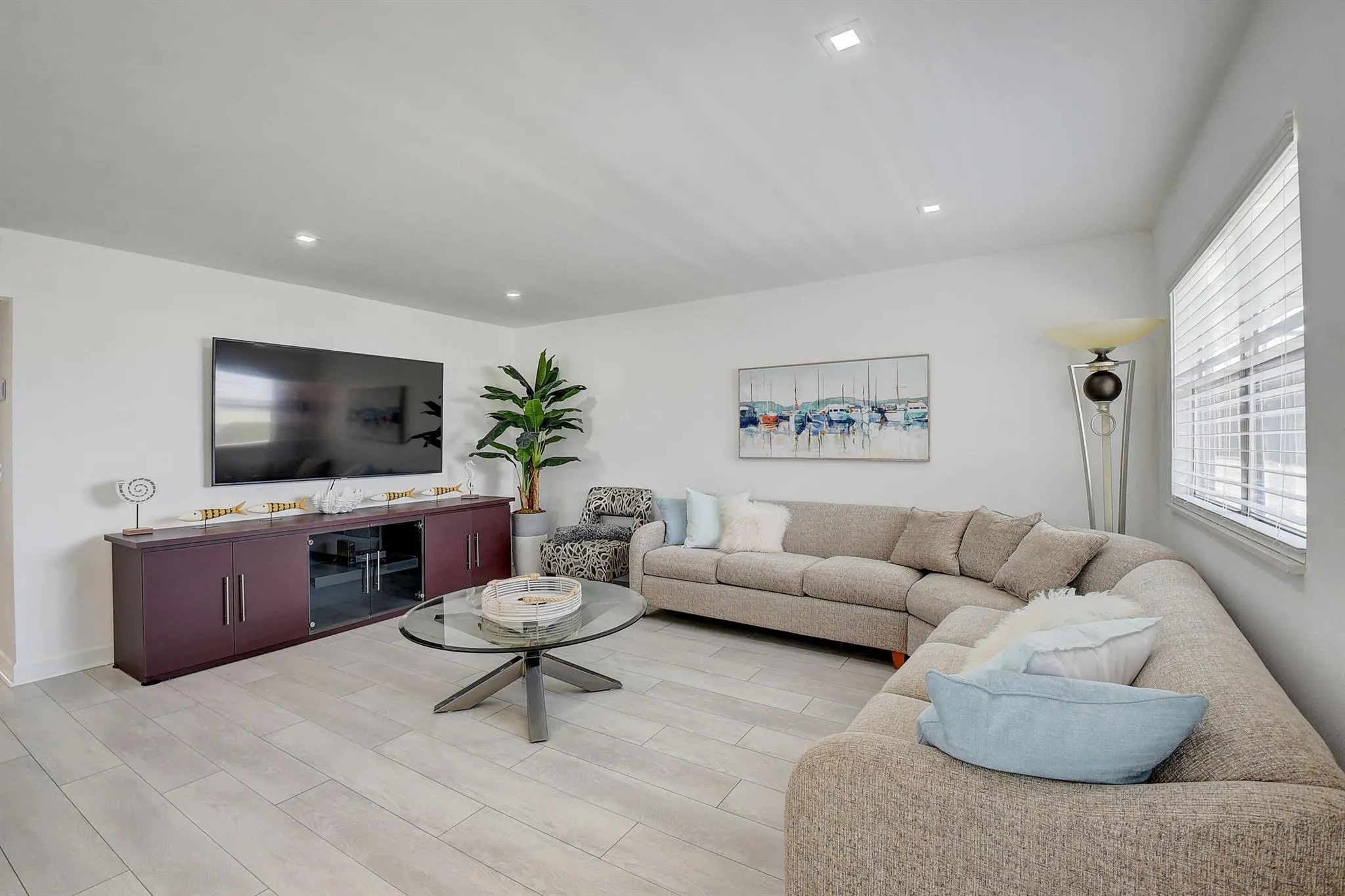 461 N Brittany J