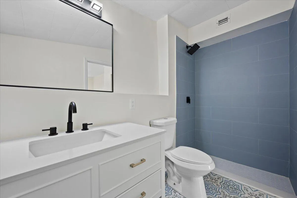 821 43rd Street