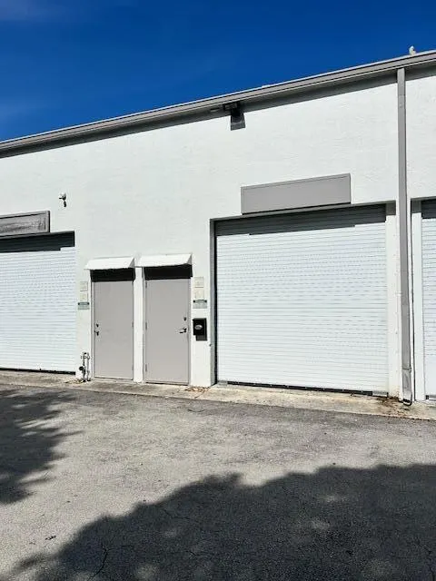 1775 Blount Road, #410