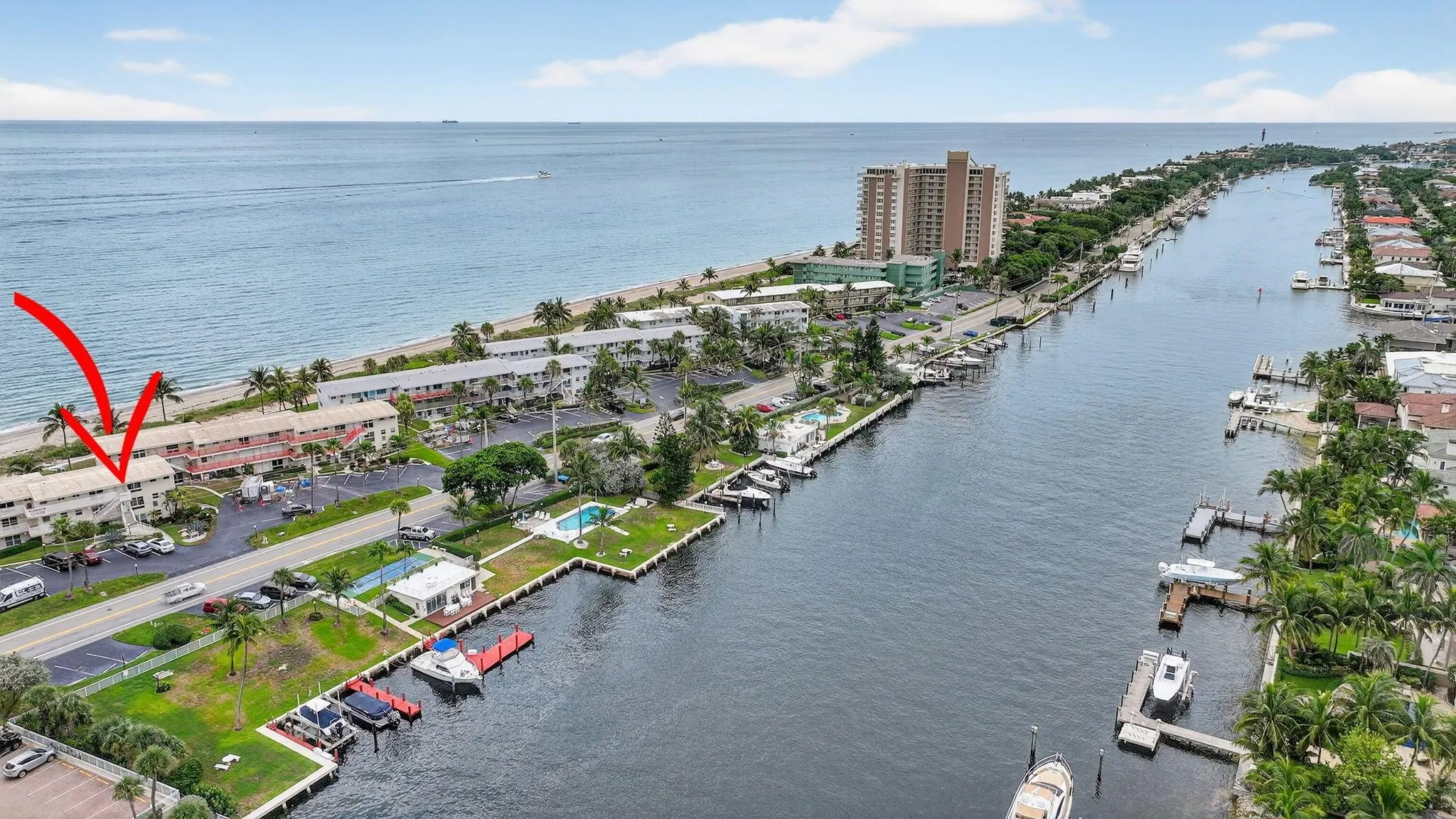 1043 Hillsboro Mile, #22c