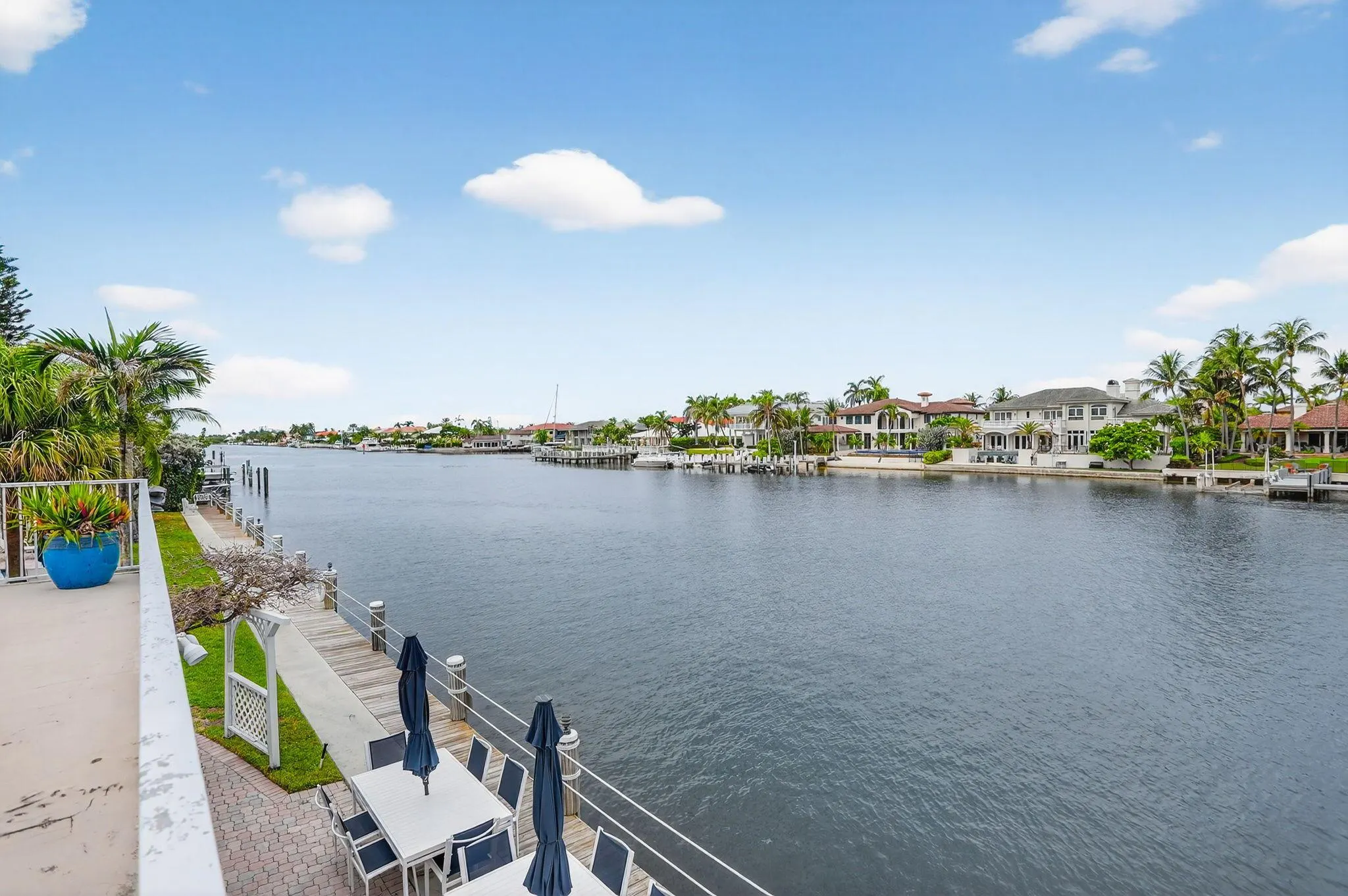 1043 Hillsboro Mile, #22c