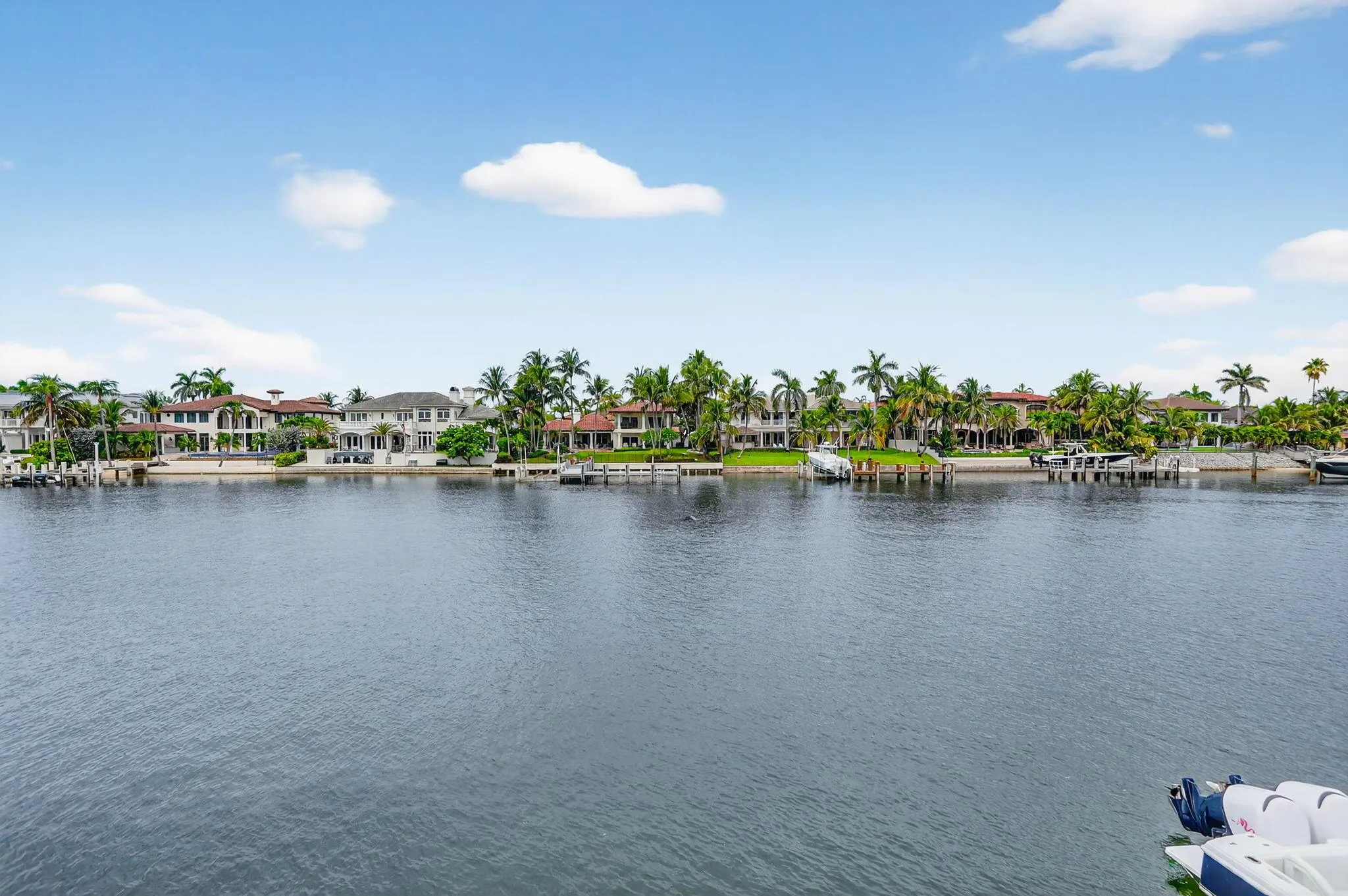 1043 Hillsboro Mile, #22c
