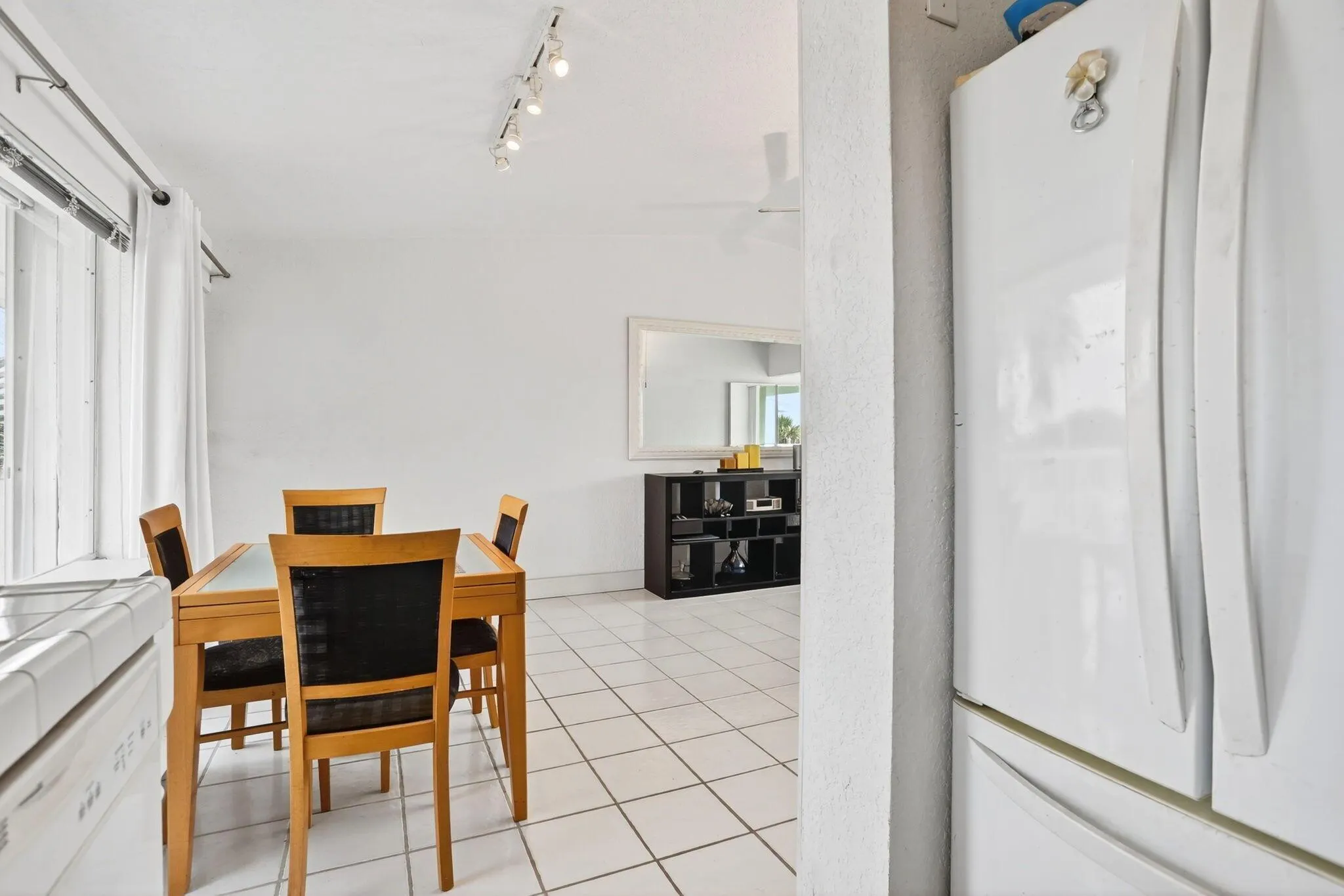 1043 Hillsboro Mile, #22c