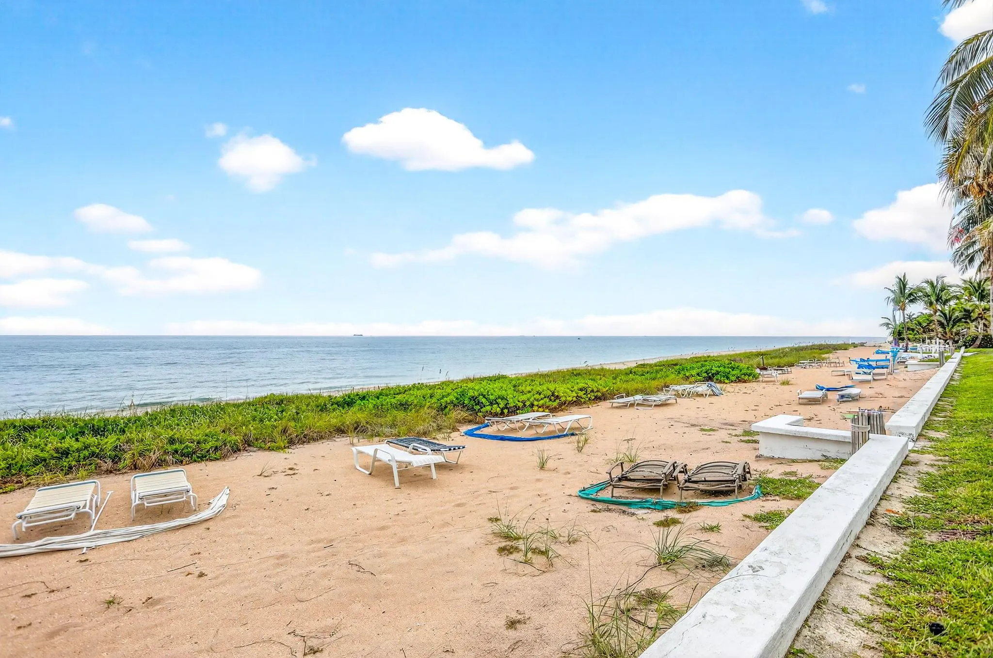 1043 Hillsboro Mile, #22c