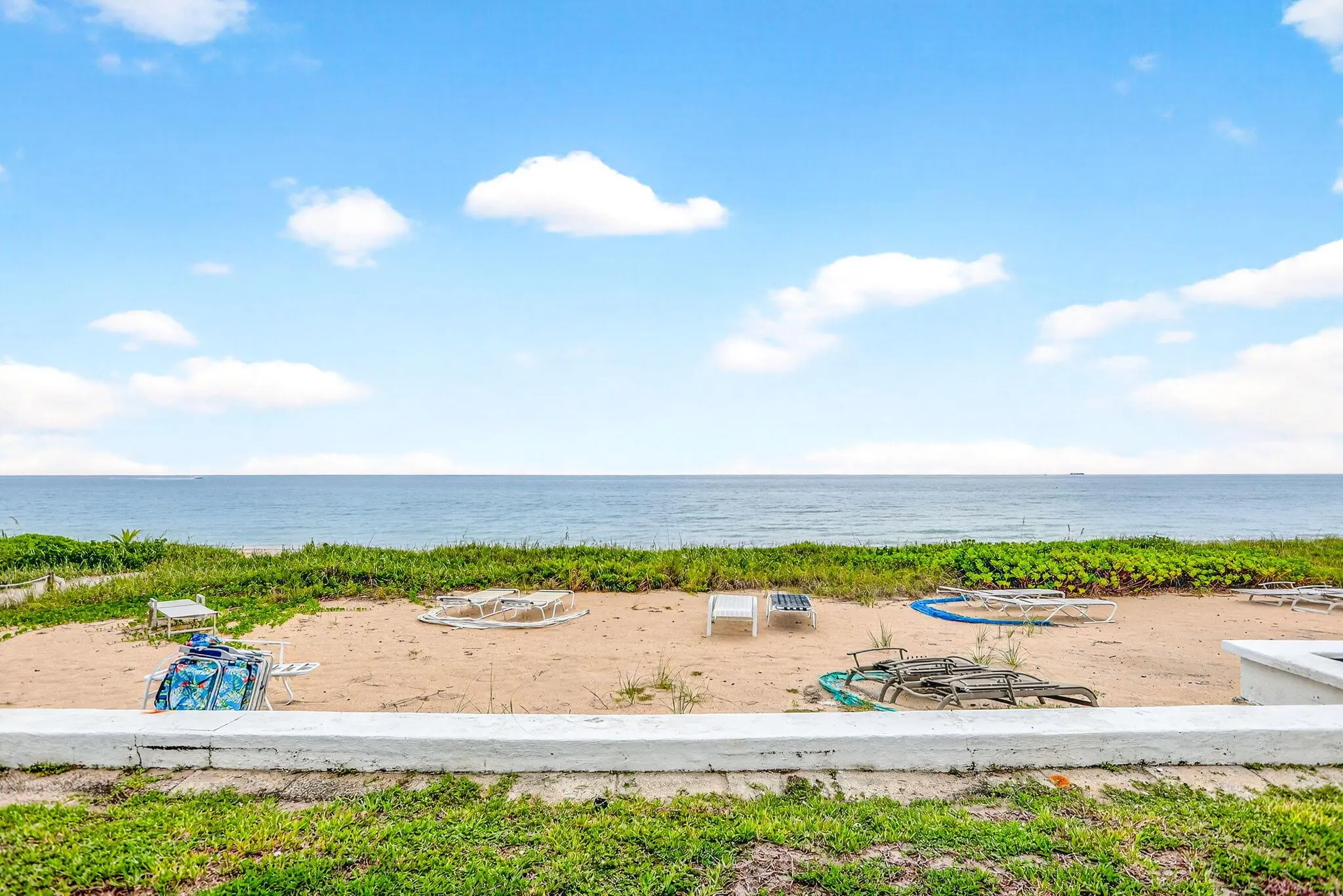 1043 Hillsboro Mile, #22c