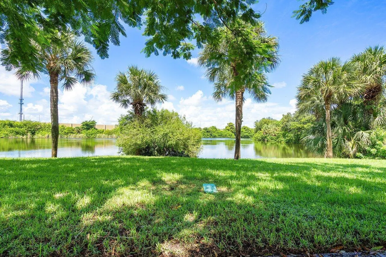 2054 Alta Meadows Lane, #2402