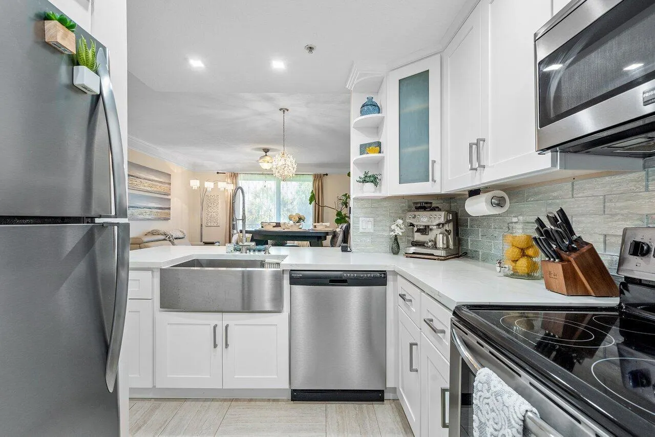 2054 Alta Meadows Lane, #2402